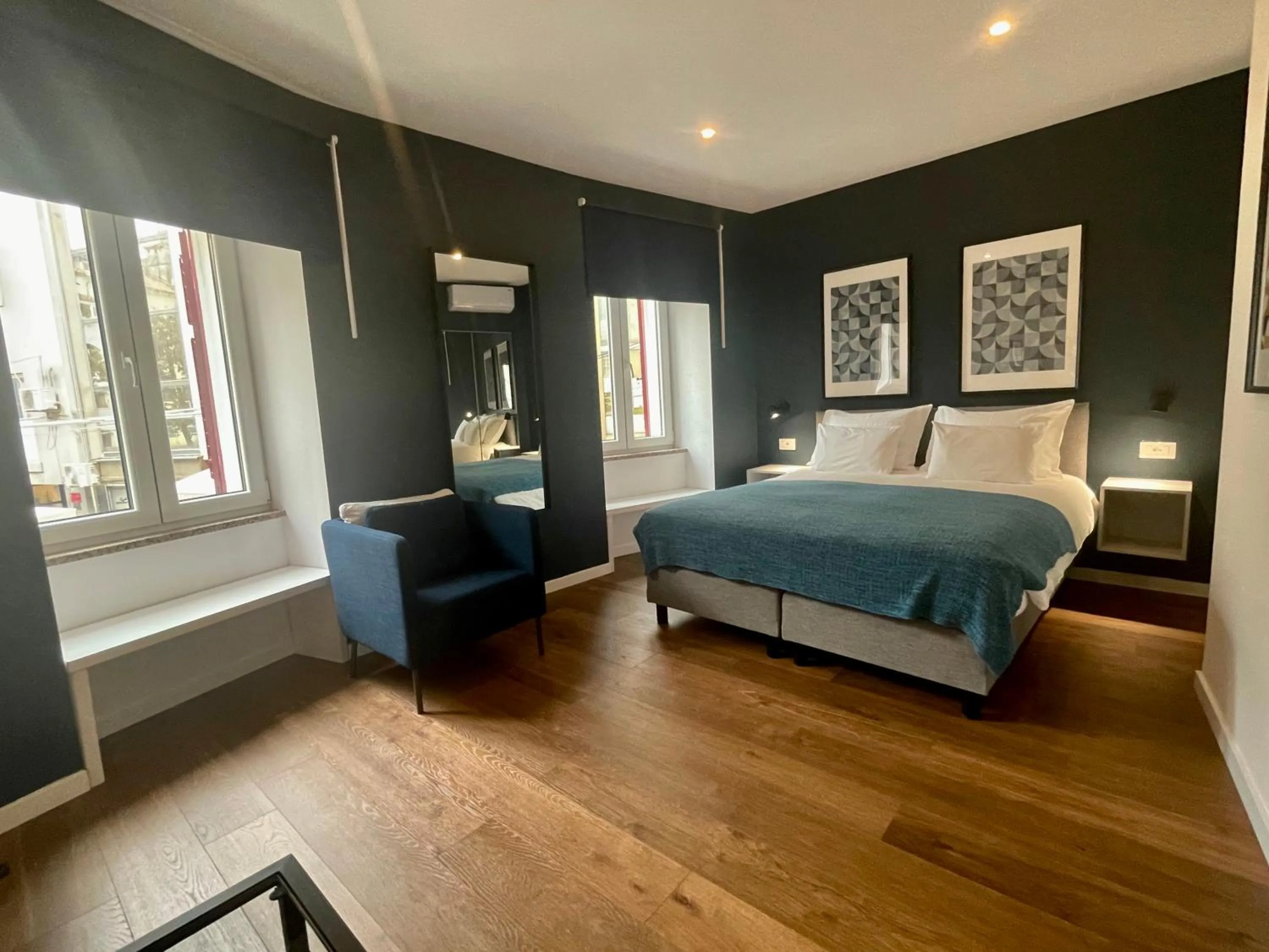 Photo of the whole room, Bed in Old Town Inn