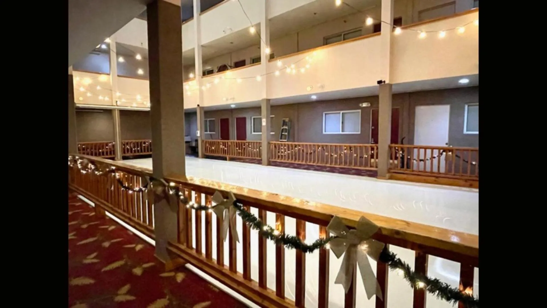 Snowshoe Ski-InSki-Out Steps to Ballhooter Lift Mountain Lodge Condo