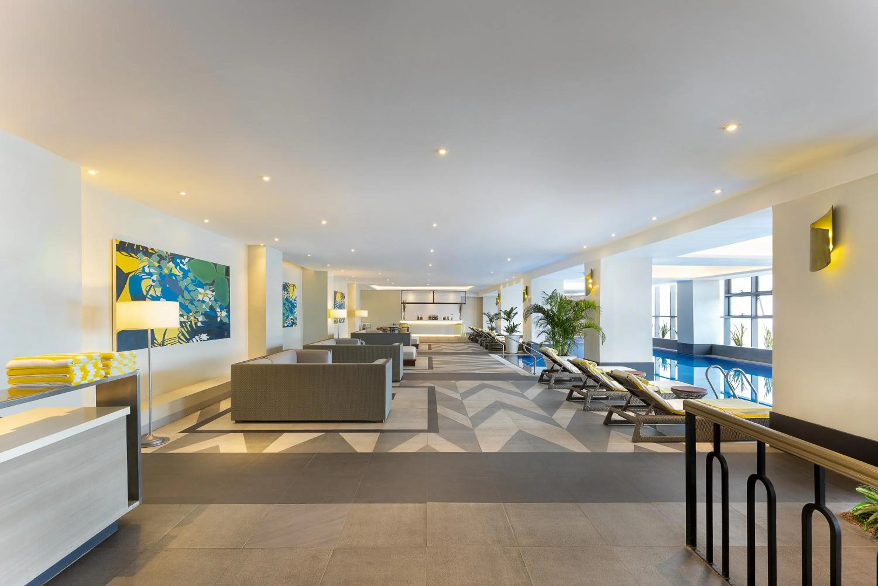 Swimming pool in Summit Galleria Cebu