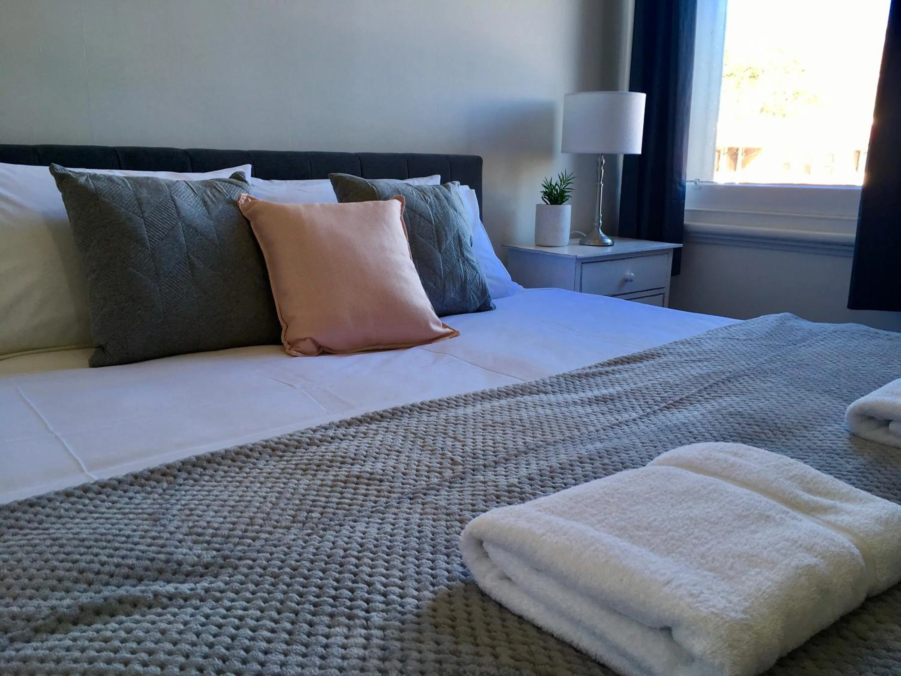 Bed in Grand Hotel Healesville