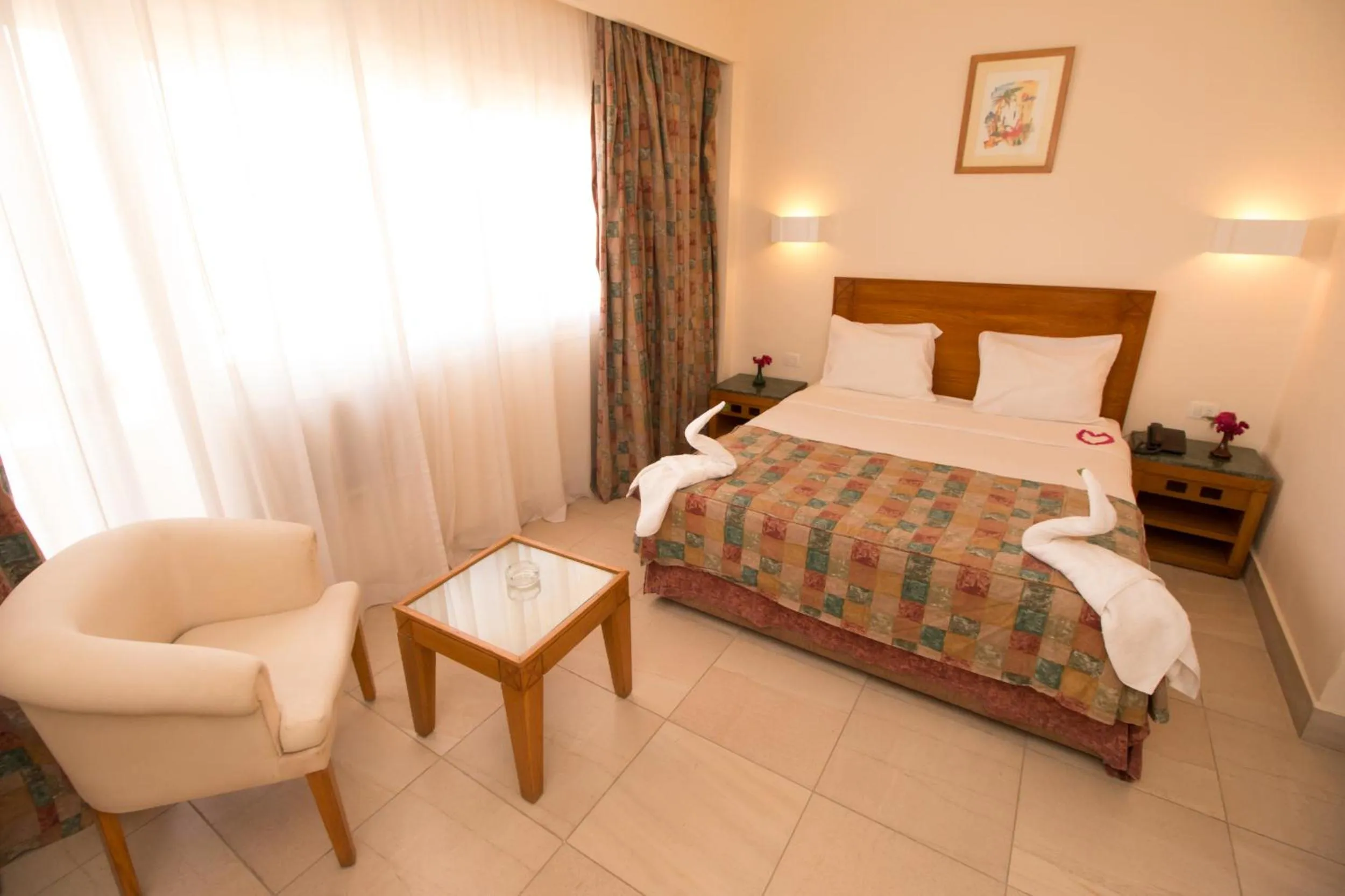 Bedroom, Bed in Hapi Hotel