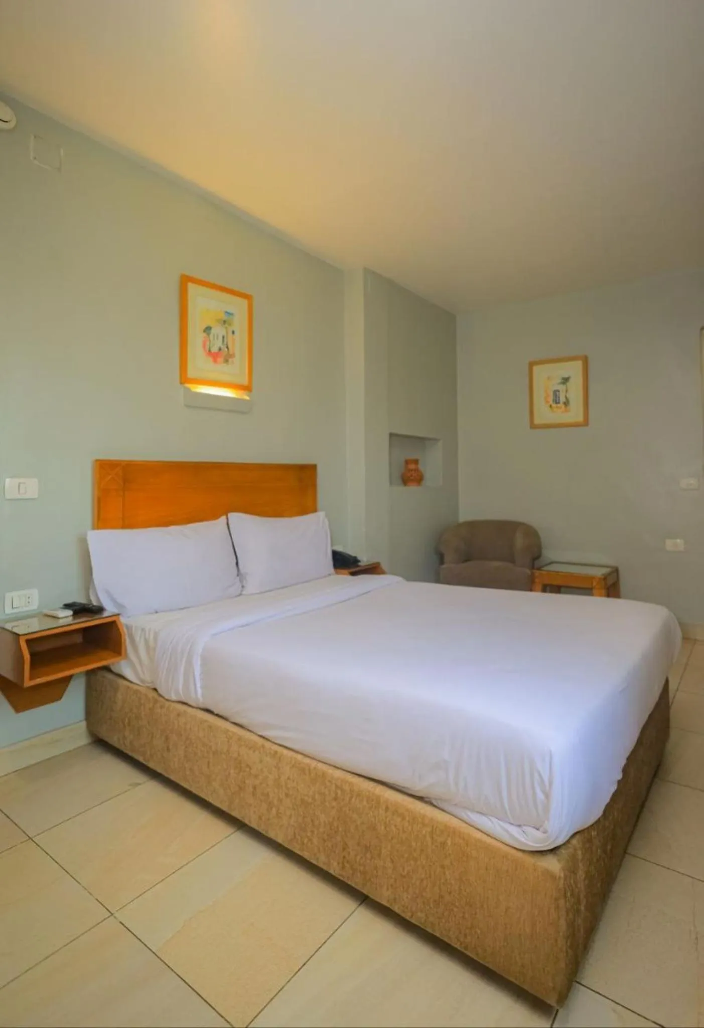 Photo of the whole room, Bed in Hapi Hotel