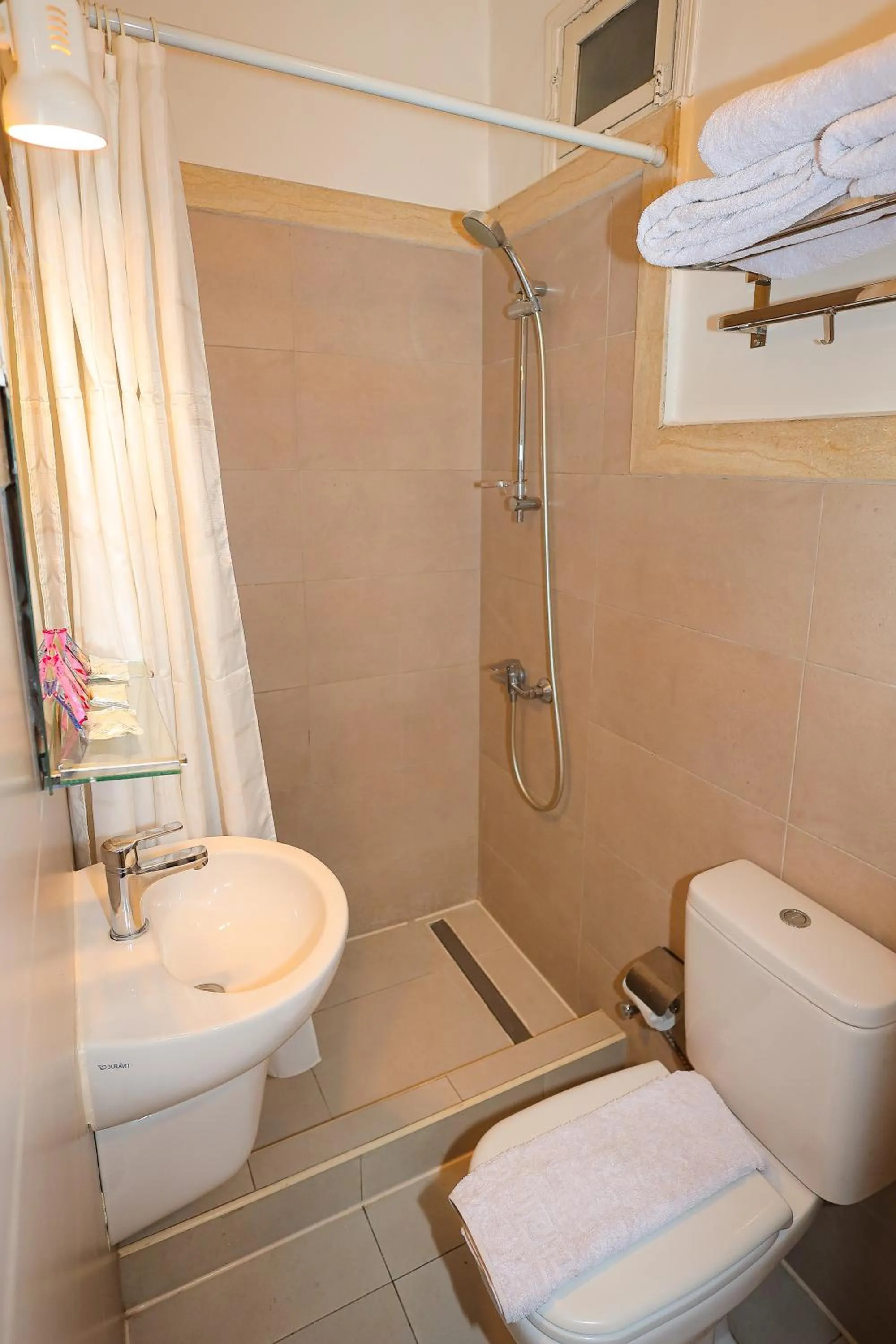 Bathroom in Hapi Hotel