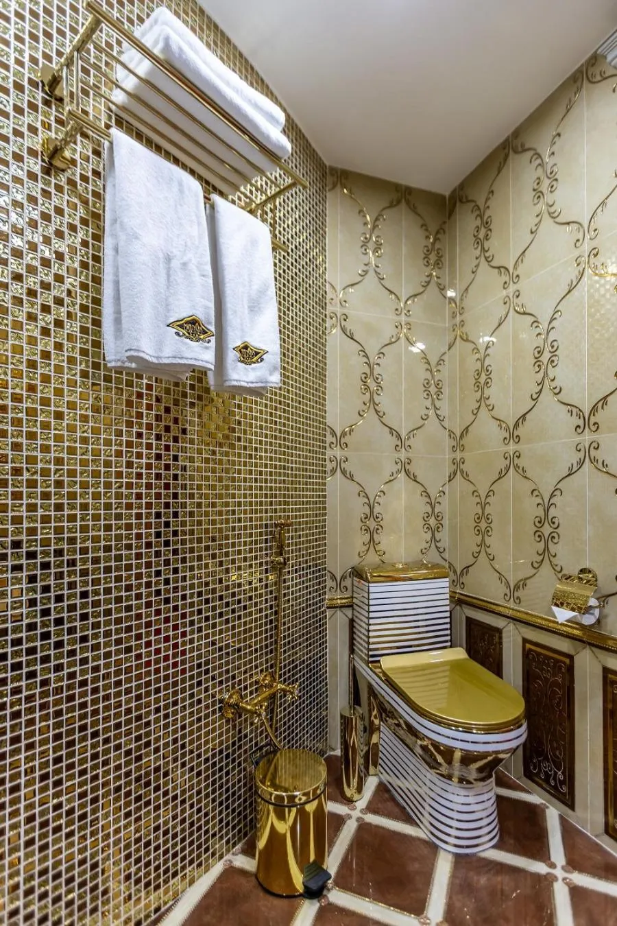 Toilet in Manor Luxury Hotel Baku