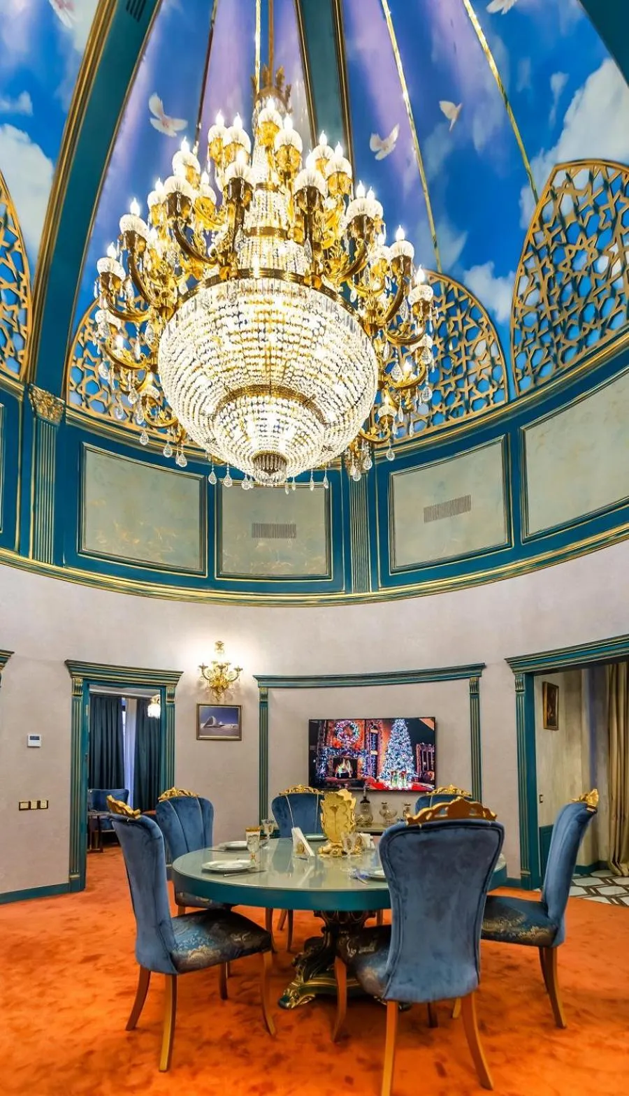 Photo of the whole room in Manor Luxury Hotel Baku