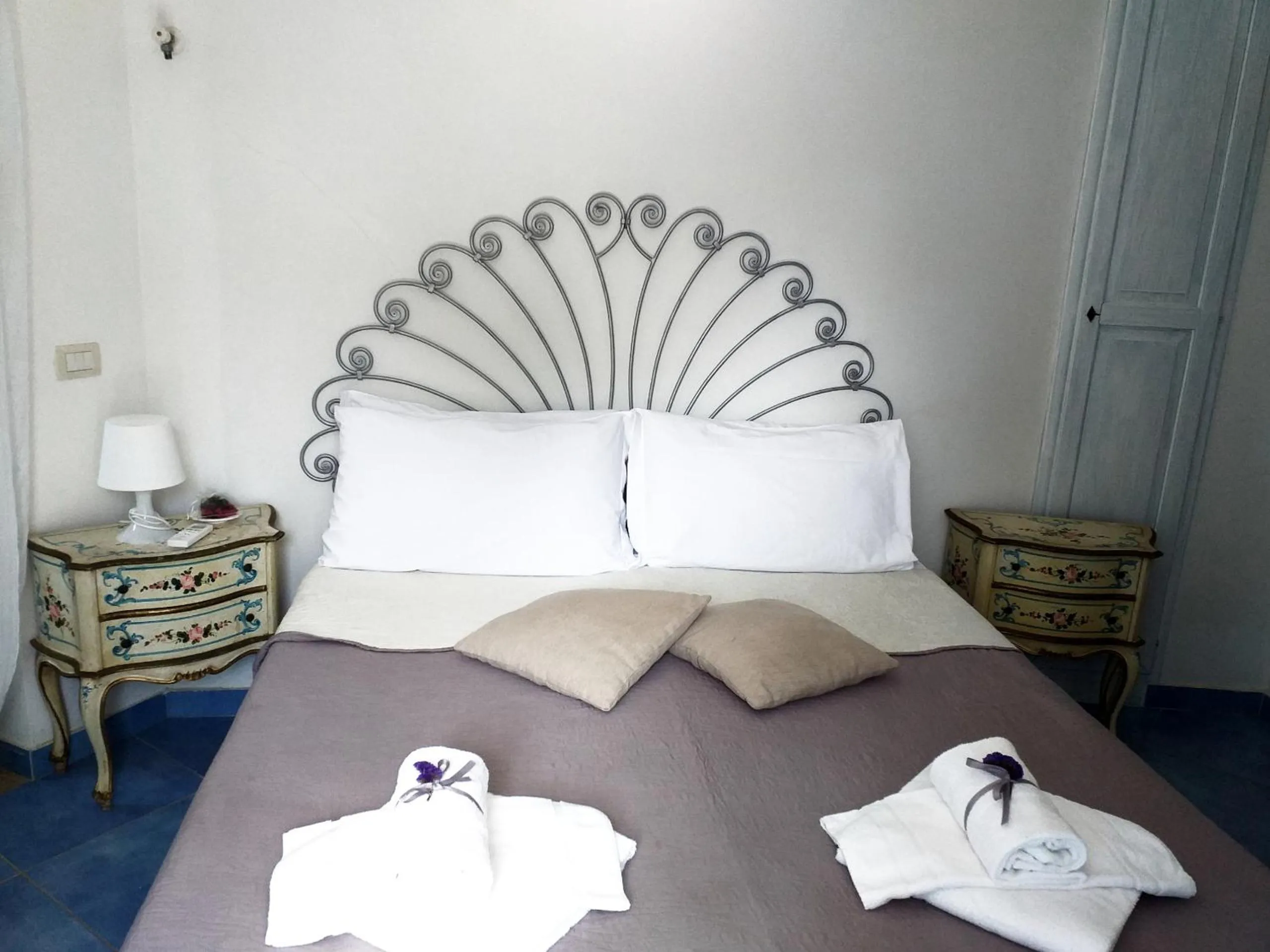 Bed in Baia D'Oro