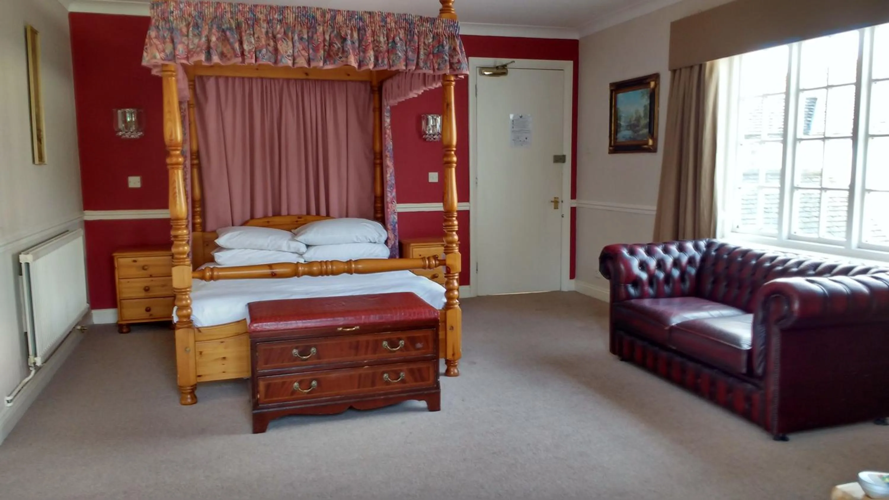 Photo of the whole room in The Bell House