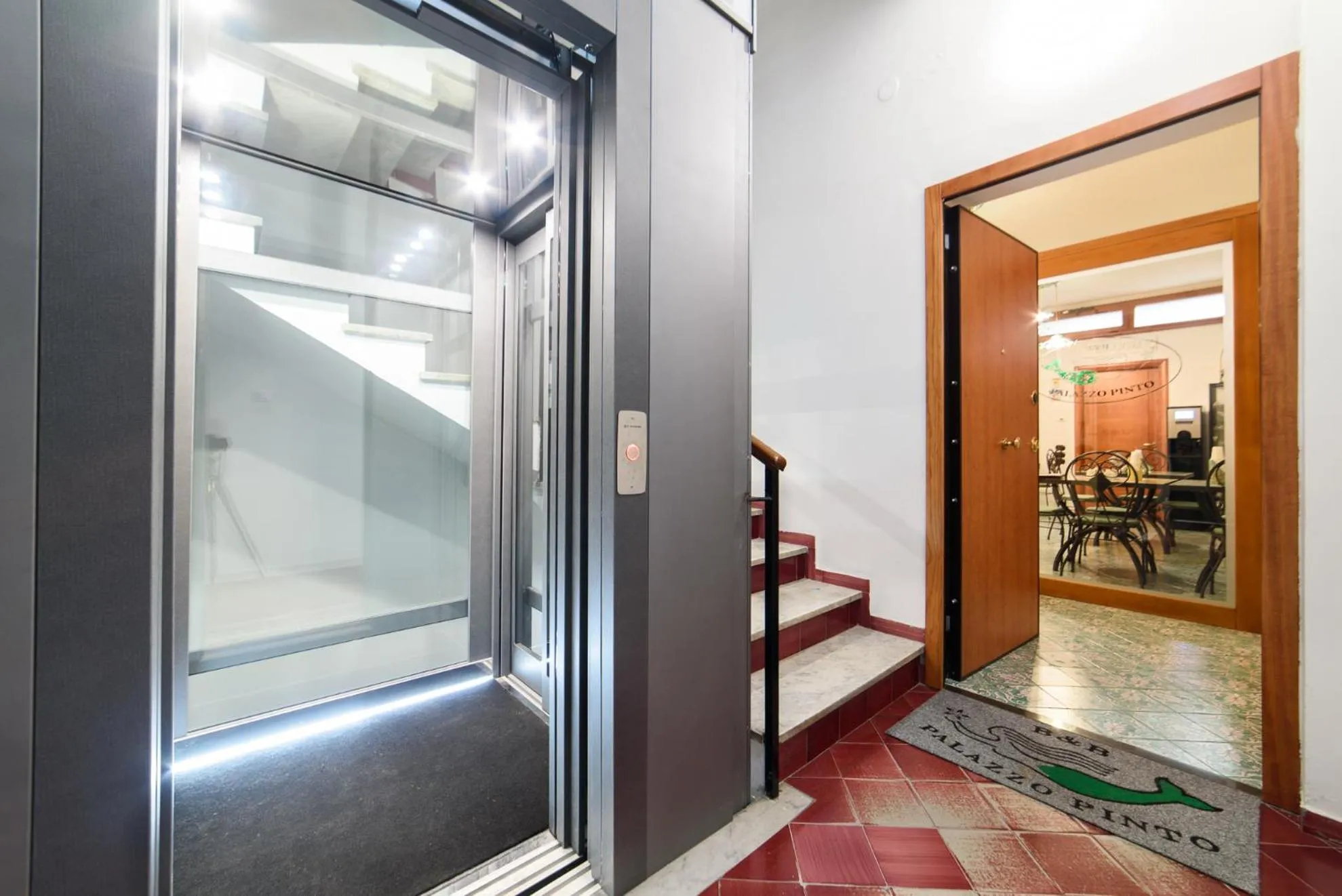 elevator in B&B Palazzo Pinto