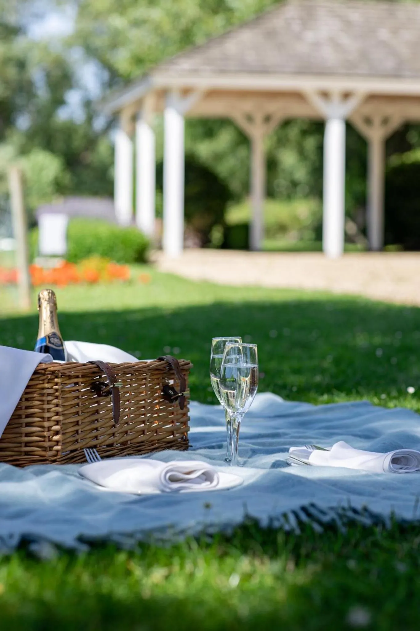 Property building in voco Oxford Thames by IHG