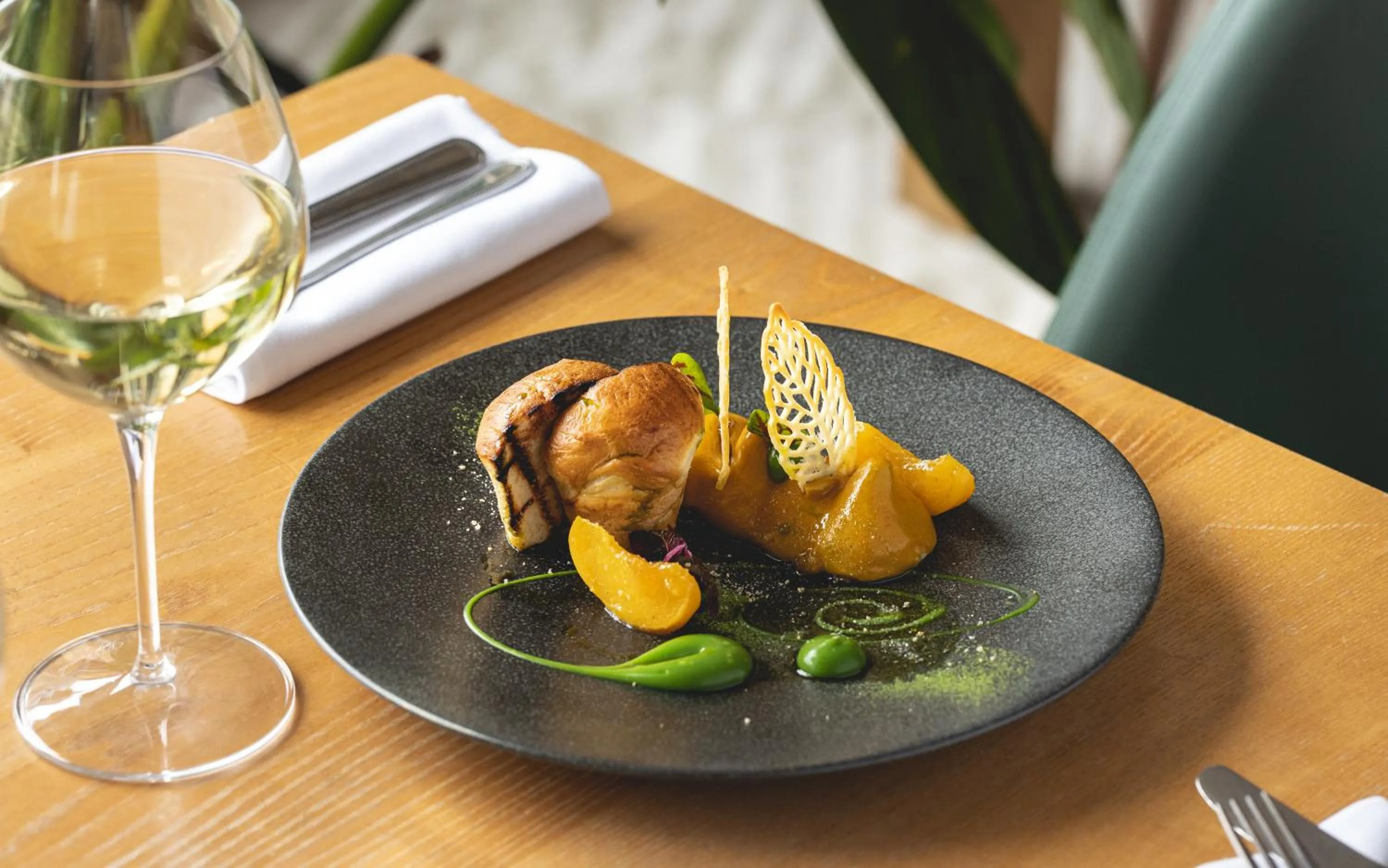 Restaurant/places to eat in voco Oxford Thames by IHG