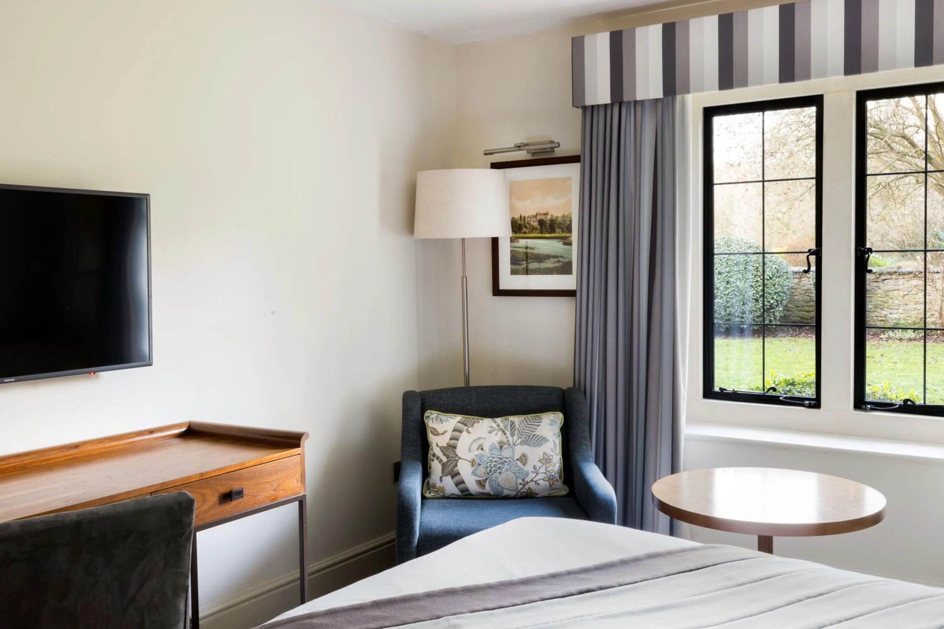 Bedroom, Bed in voco Oxford Thames by IHG