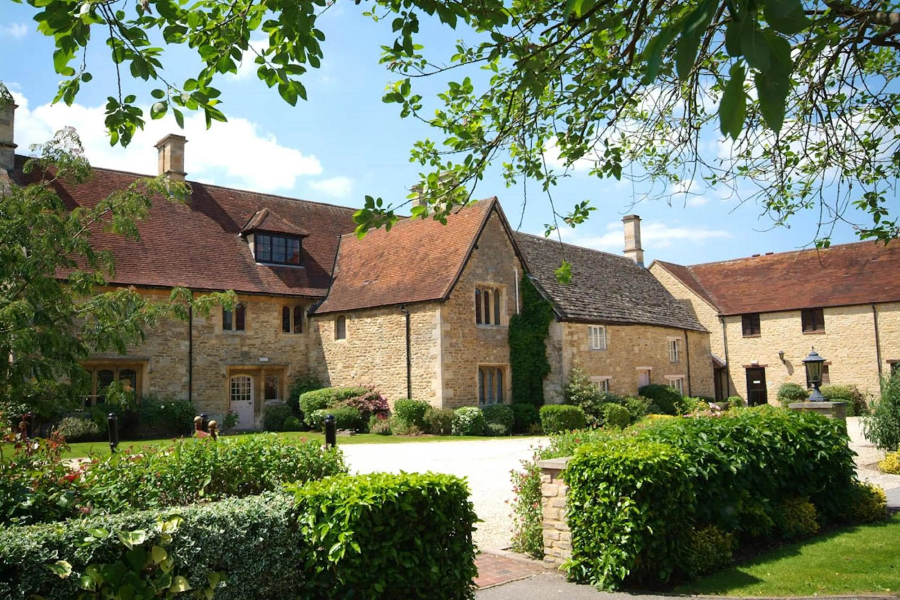 Property building in voco Oxford Thames by IHG