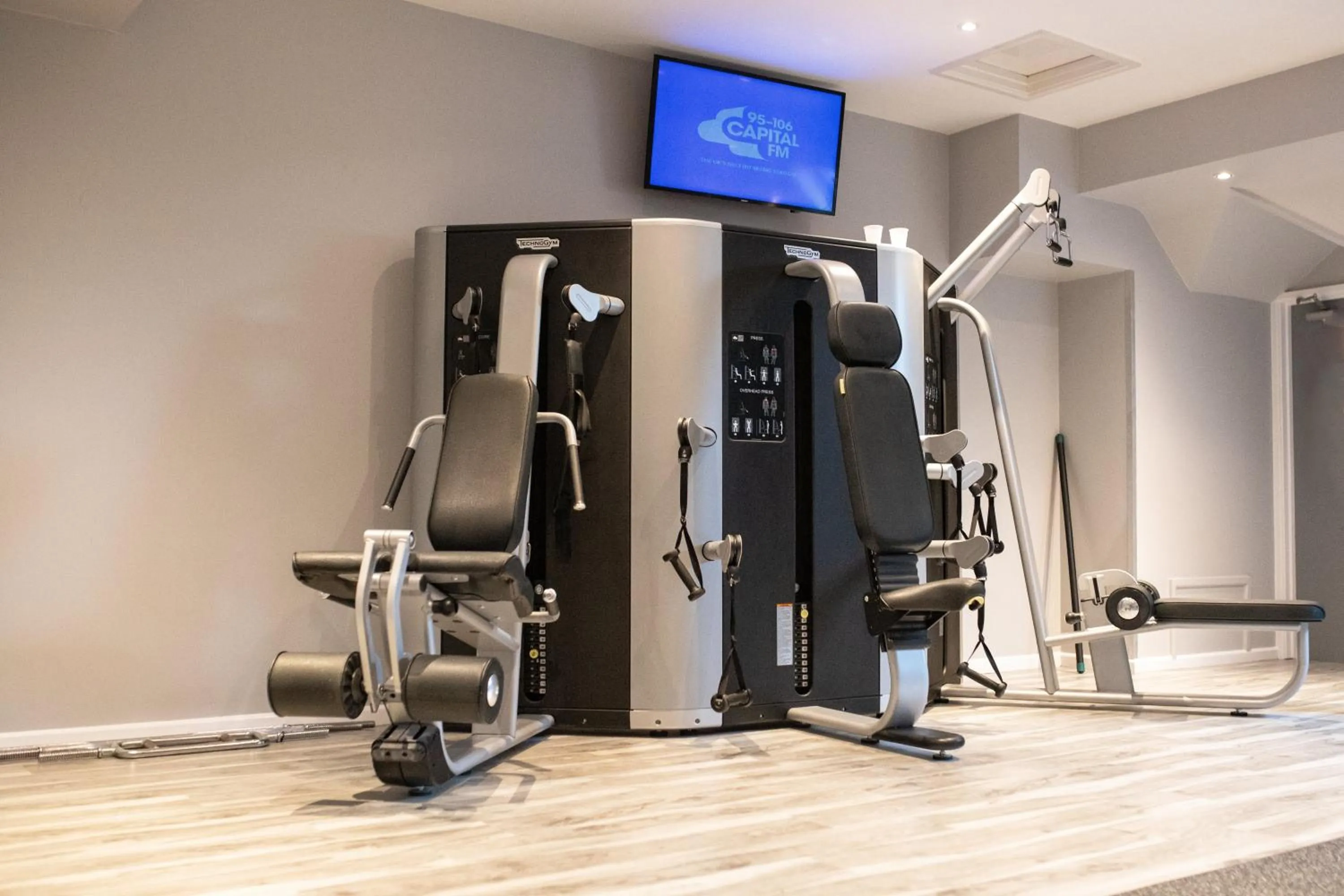 Fitness centre/facilities in voco Oxford Thames by IHG