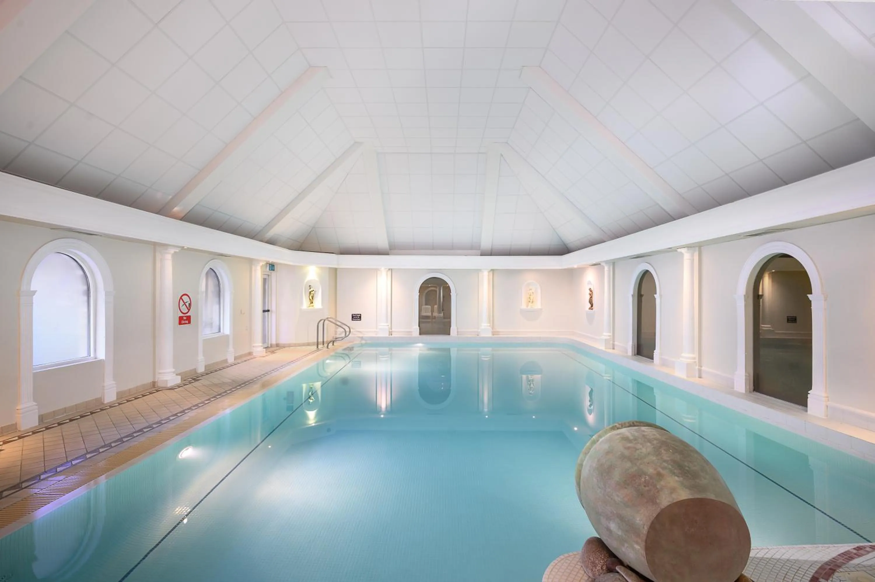 Spa and wellness centre/facilities in voco Oxford Thames by IHG