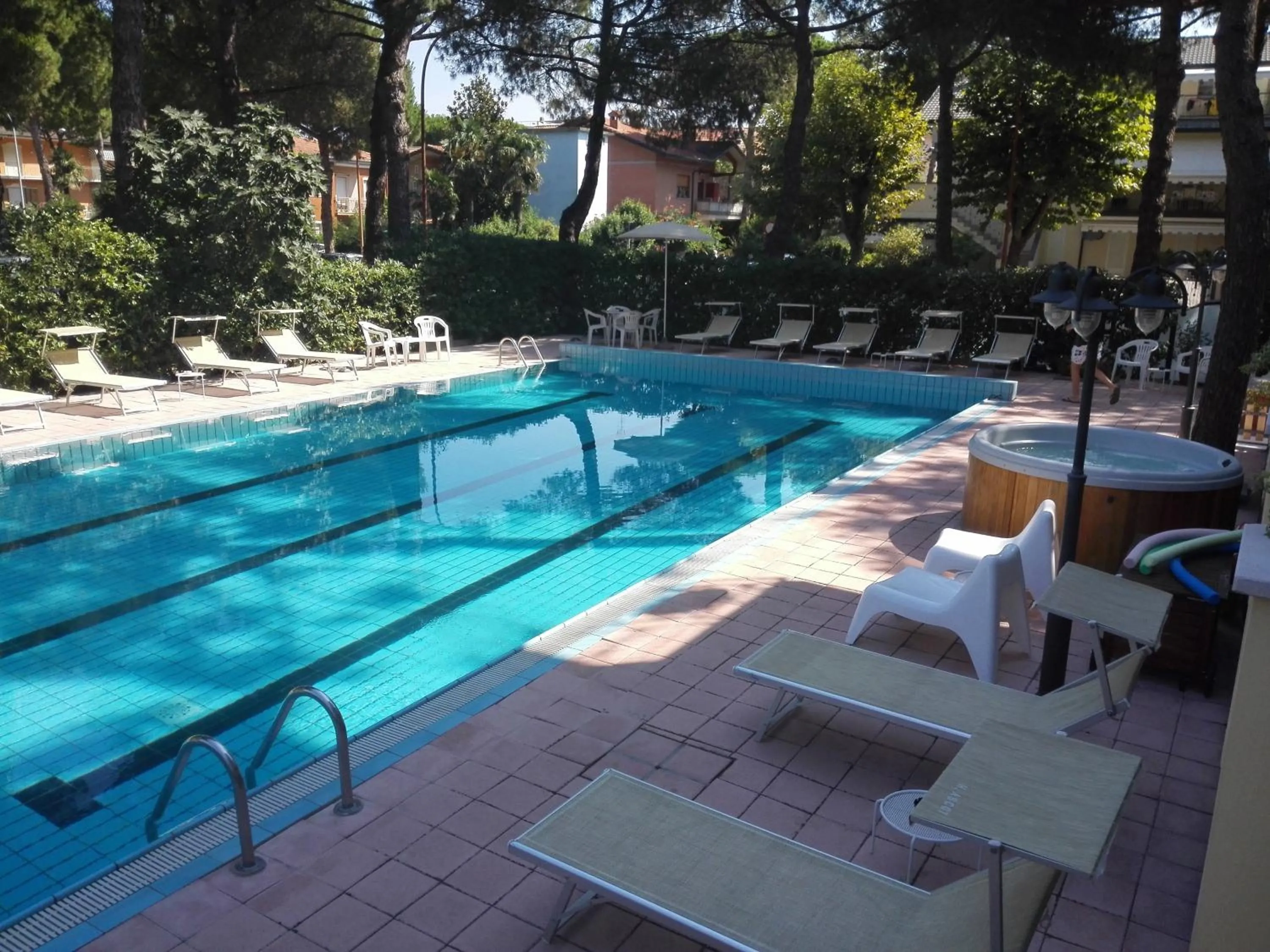 Swimming pool in Hotel Ascot