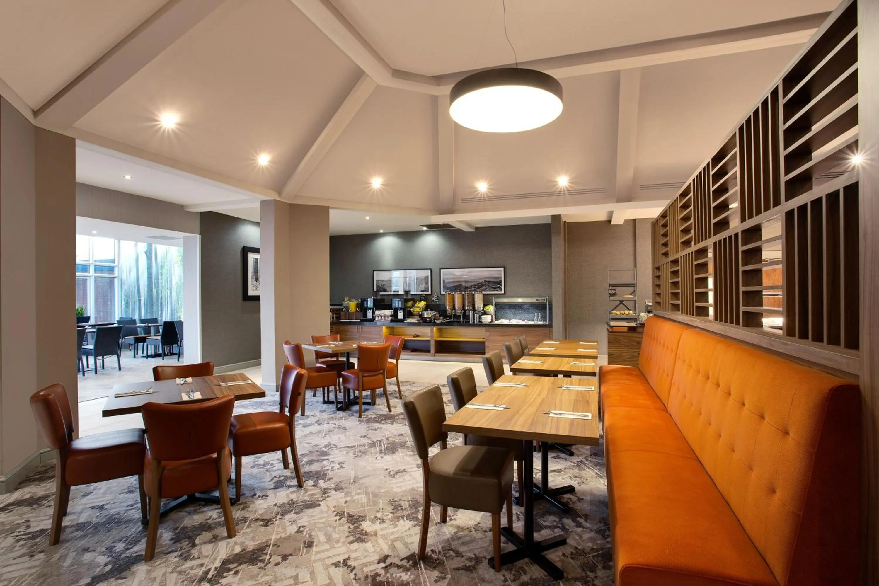 Lounge or bar in Leonardo Hotel East Midlands Airport - On-Site