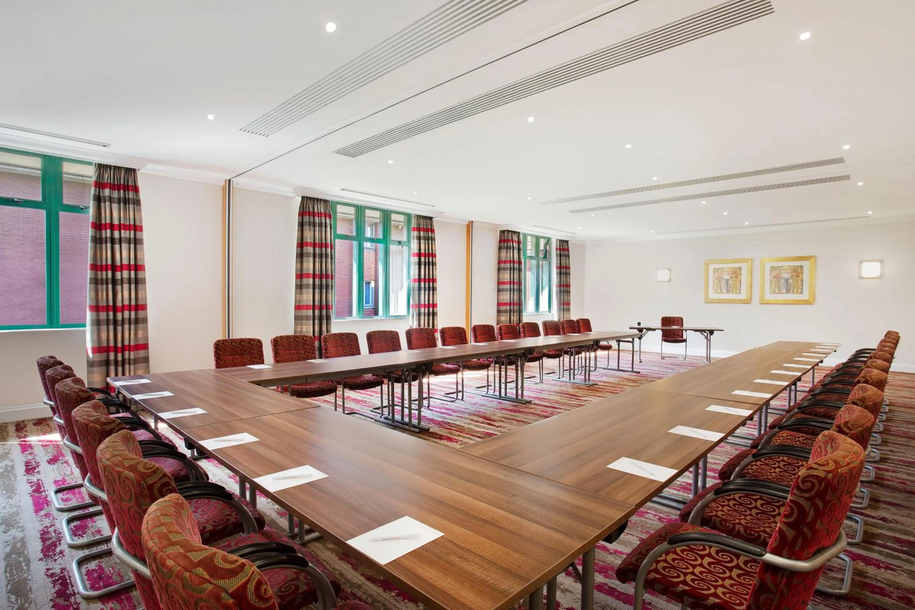 Meeting/conference room in Leonardo Hotel East Midlands Airport - On-Site