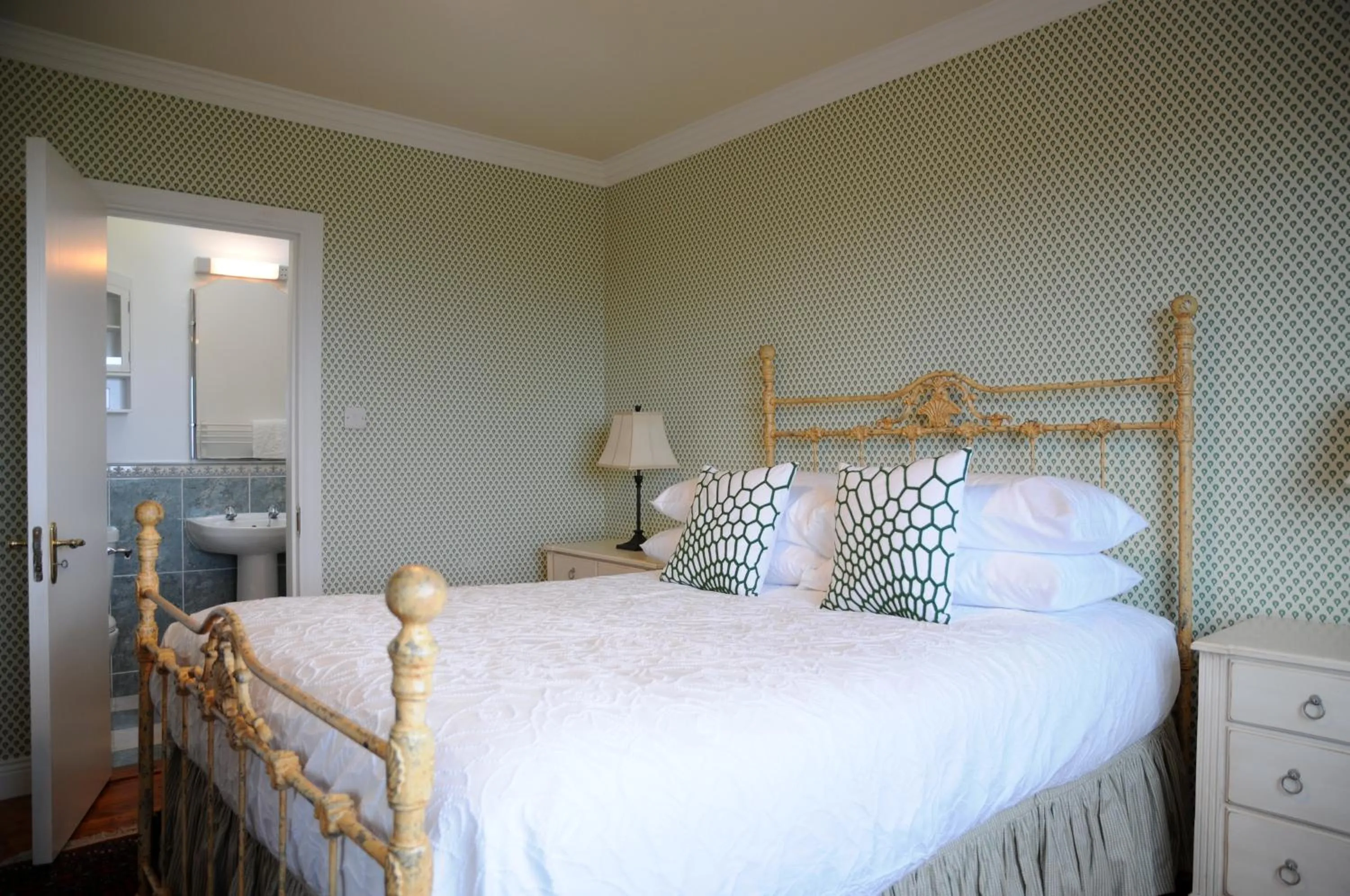 Bed in Short Strand Dingle