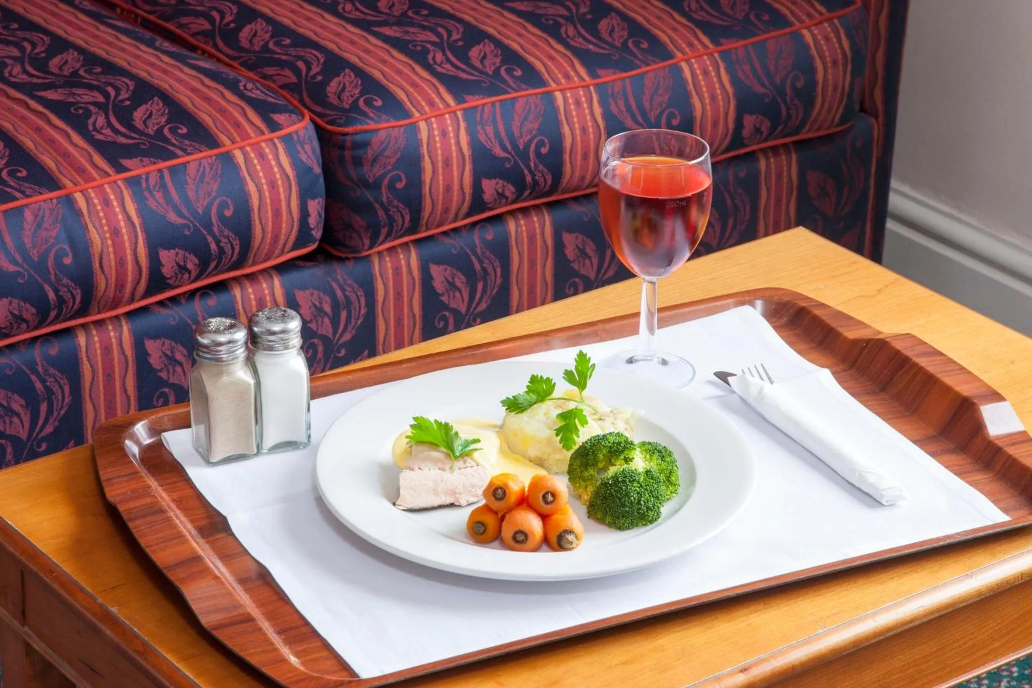 Bedroom in Holiday Inn Ipswich Orwell by IHG