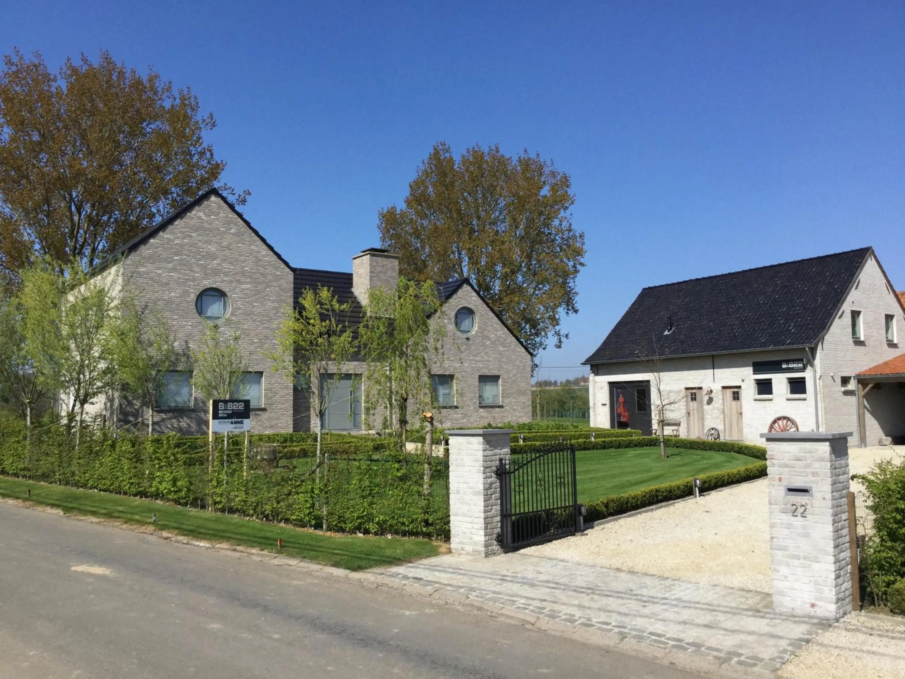 Facade/entrance in B&B 22