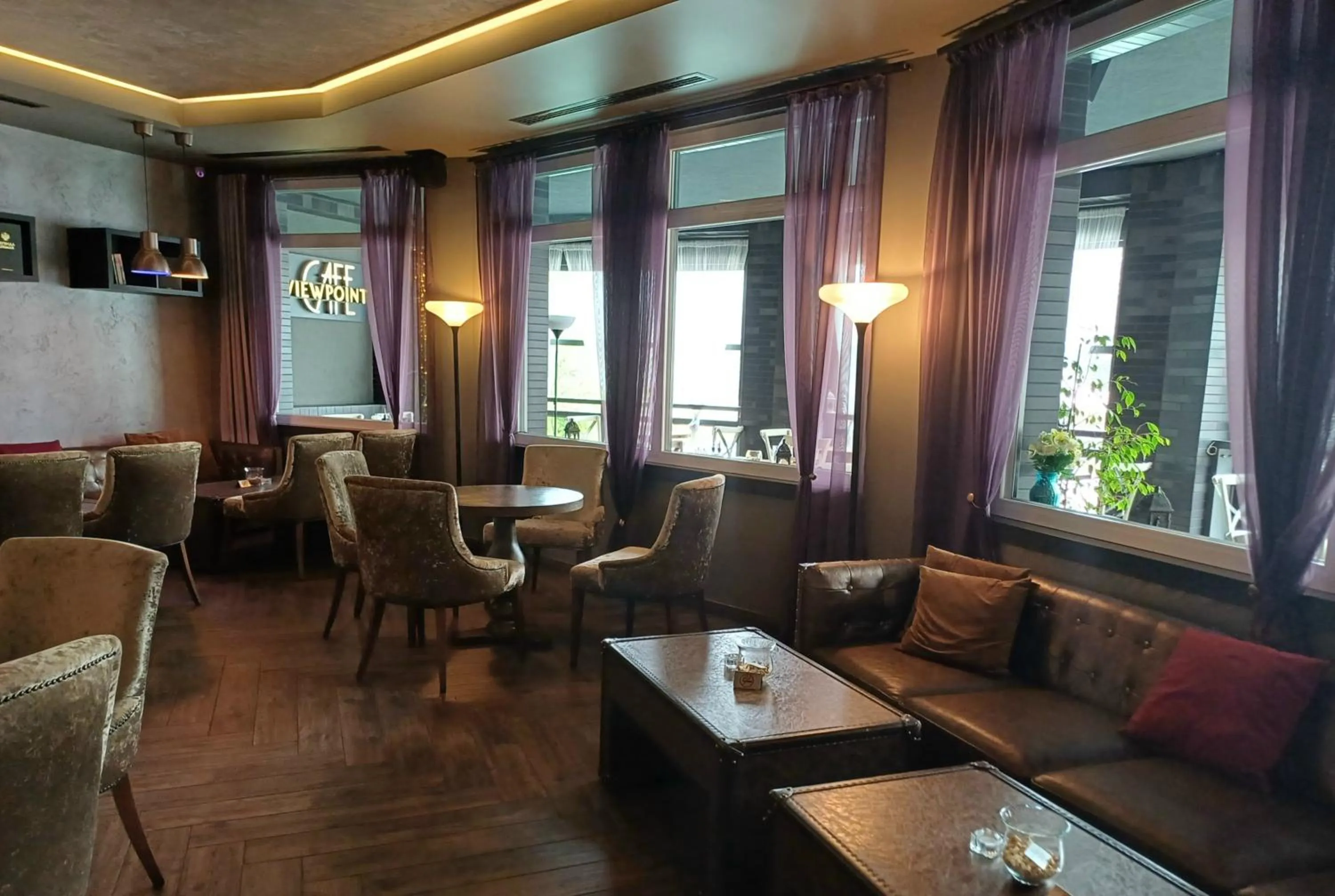 Lounge or bar in All Seasons Residence Design Hotel - Free parking