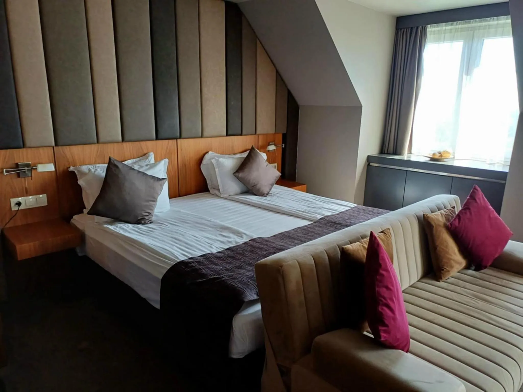 Bed in All Seasons Residence Design Hotel - Free parking