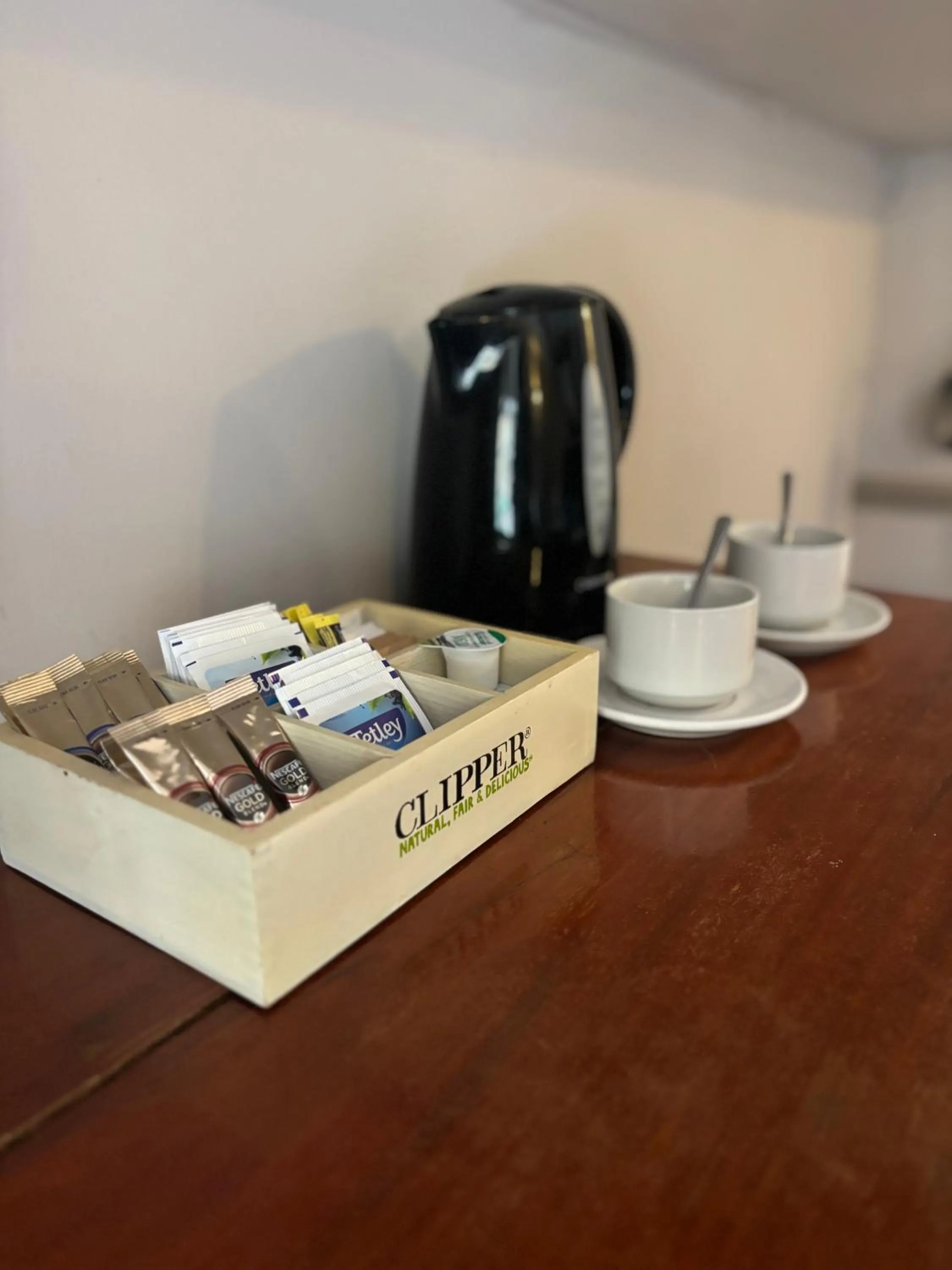 Coffee/tea facilities in The George Hotel