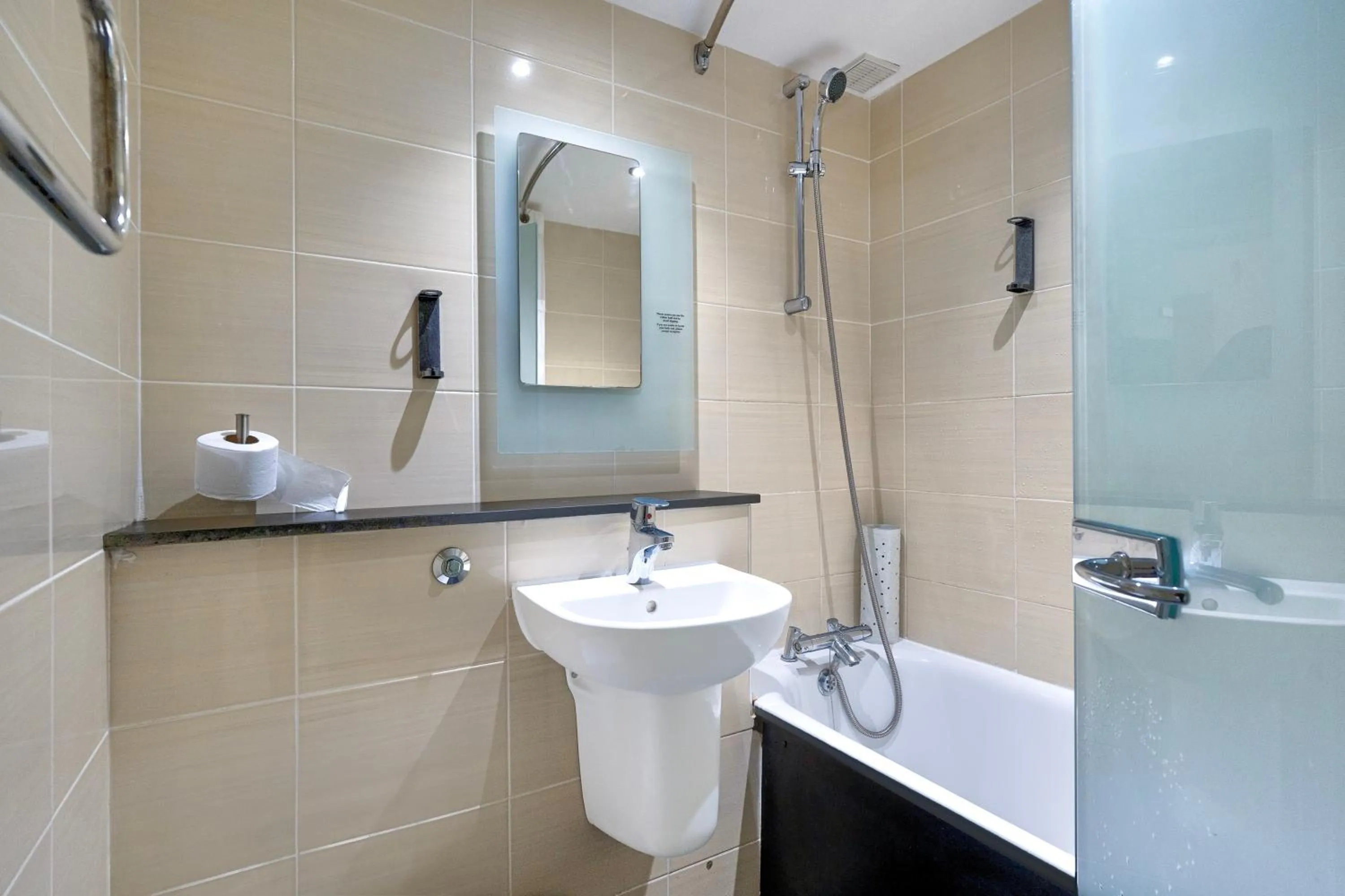 Manchester Airport Stanley Hotel by Belvilla