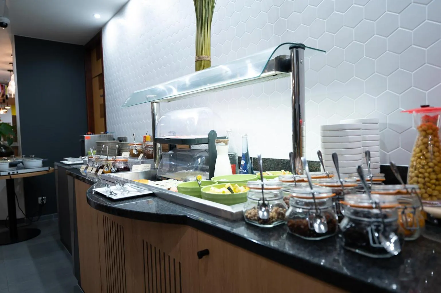 Buffet breakfast in Holiday Inn Calais-Centre by IHG