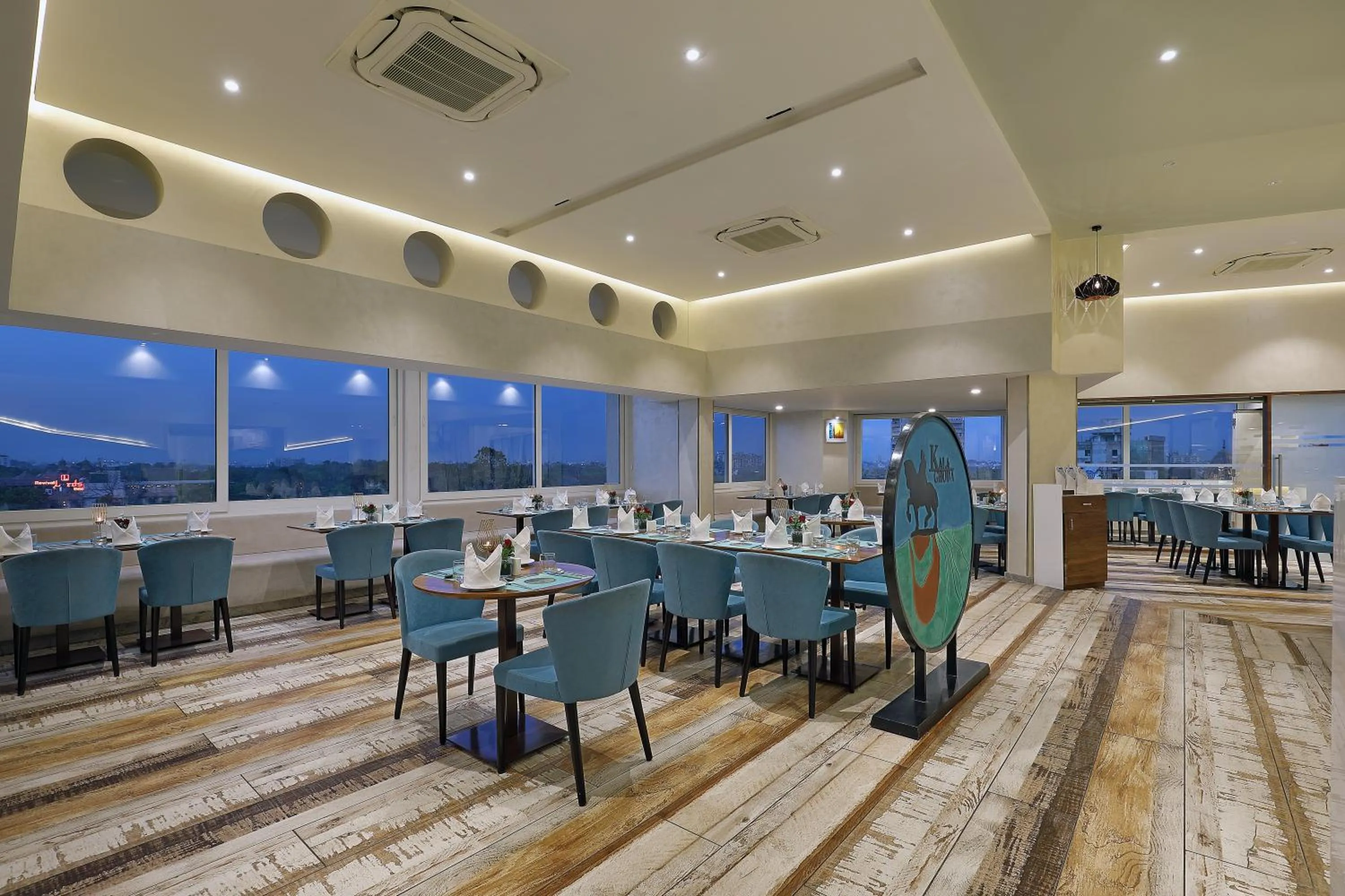 Restaurant/places to eat in Effotel by Sayaji Vadodara