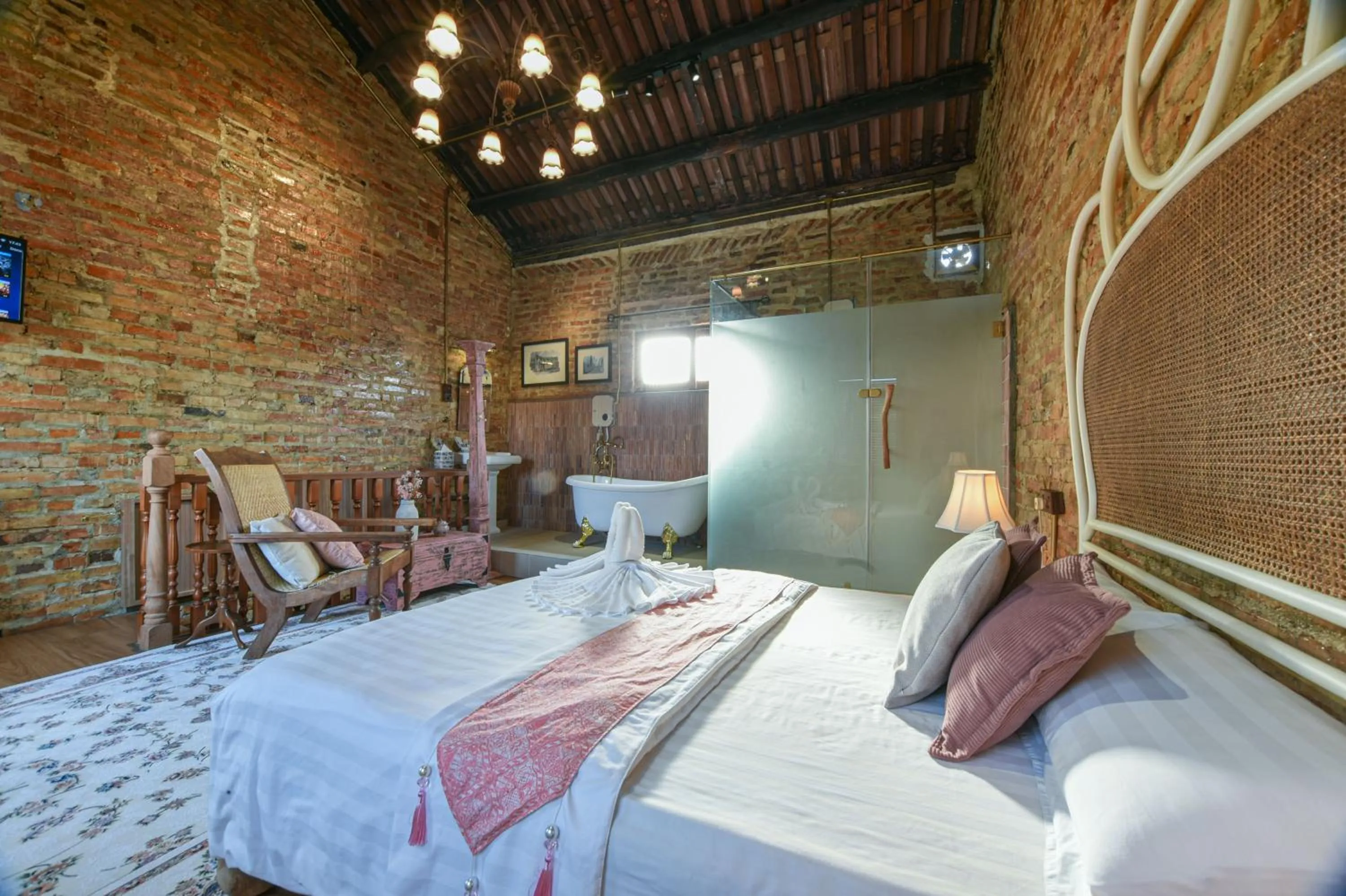 Bed in Ohana House HQ