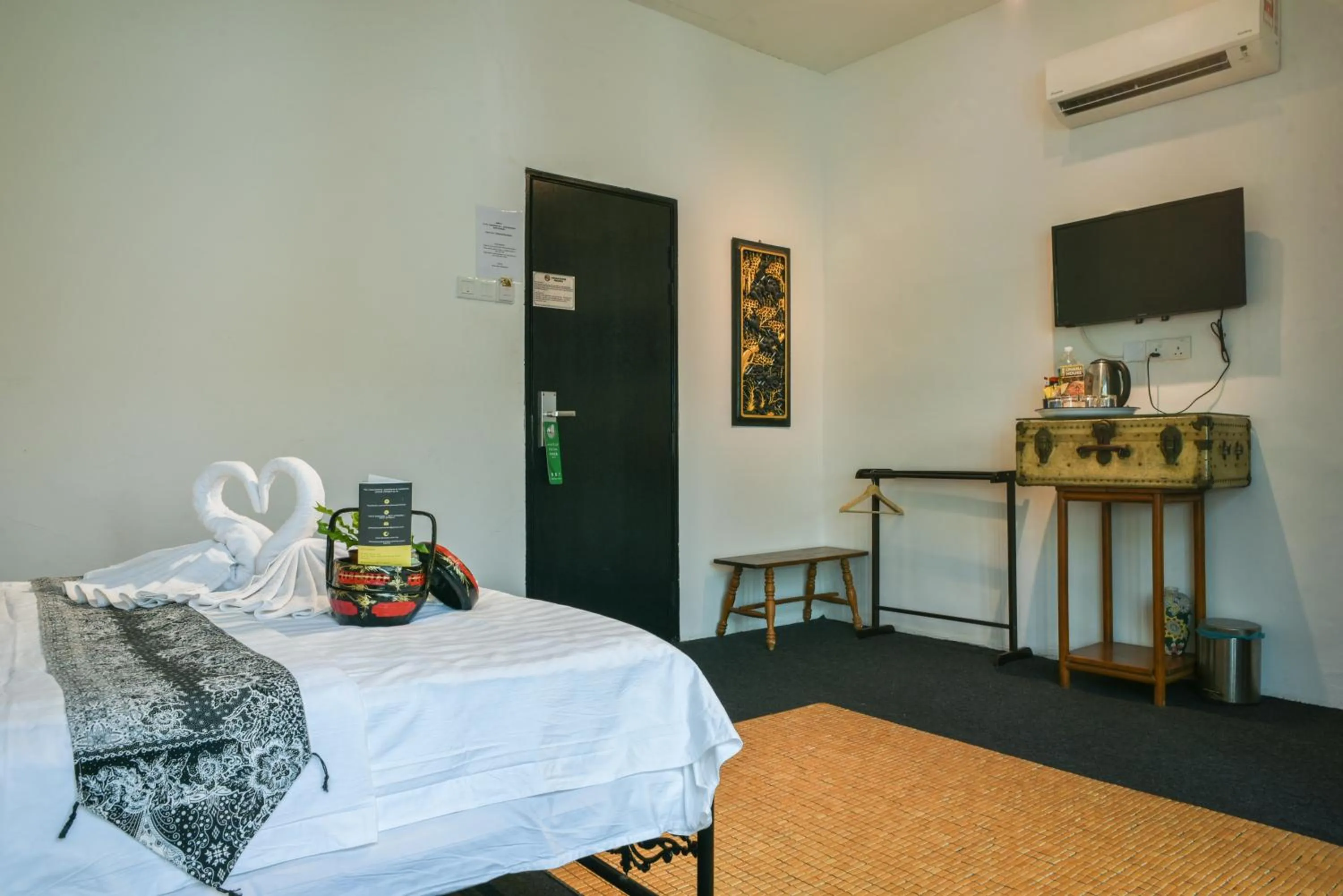 Bed in Ohana House HQ