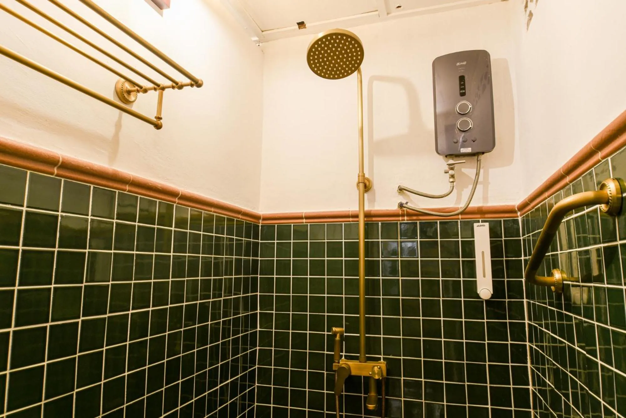 Bathroom in Ohana House HQ