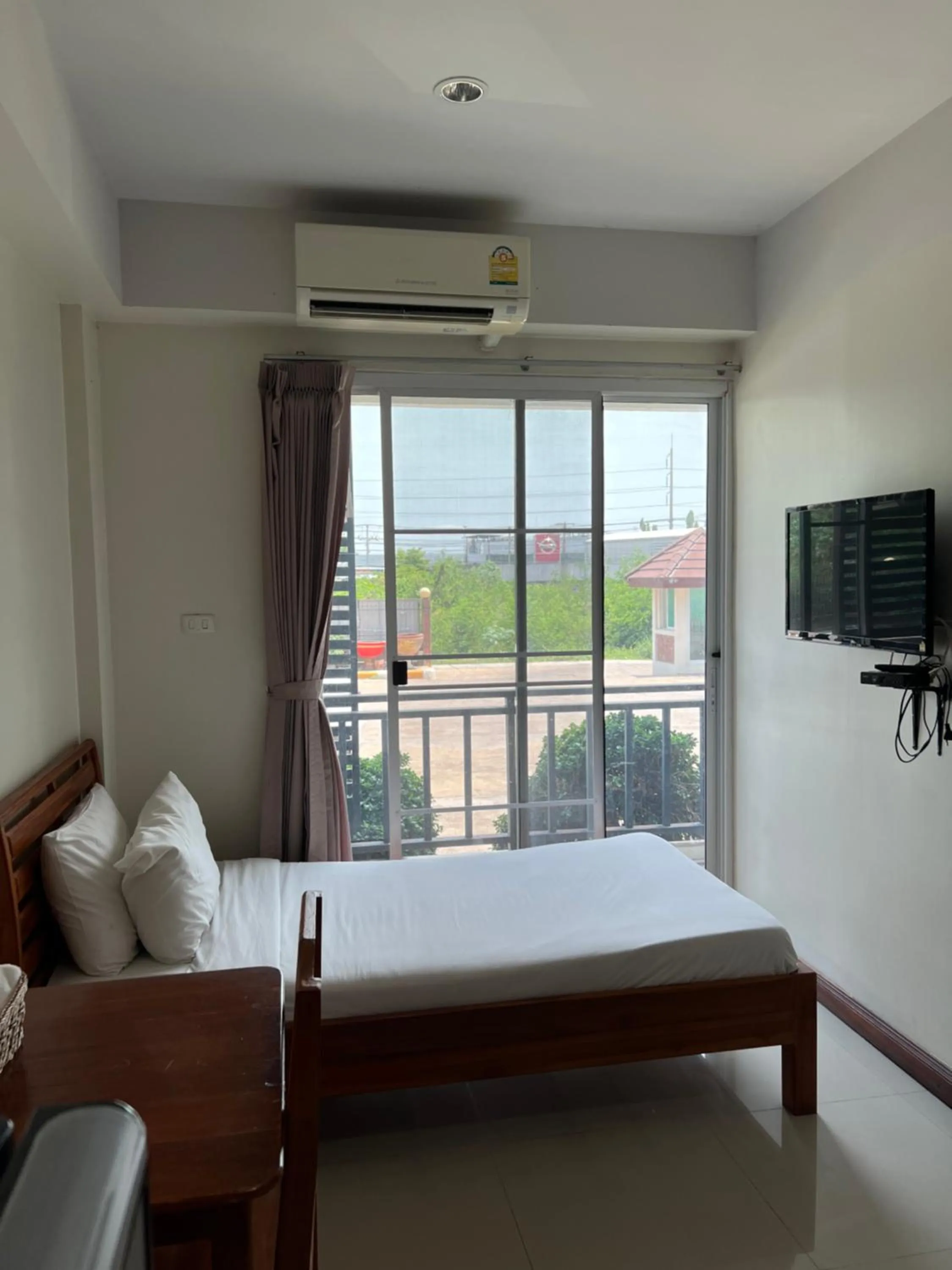 Bed in Grand Lopburi
