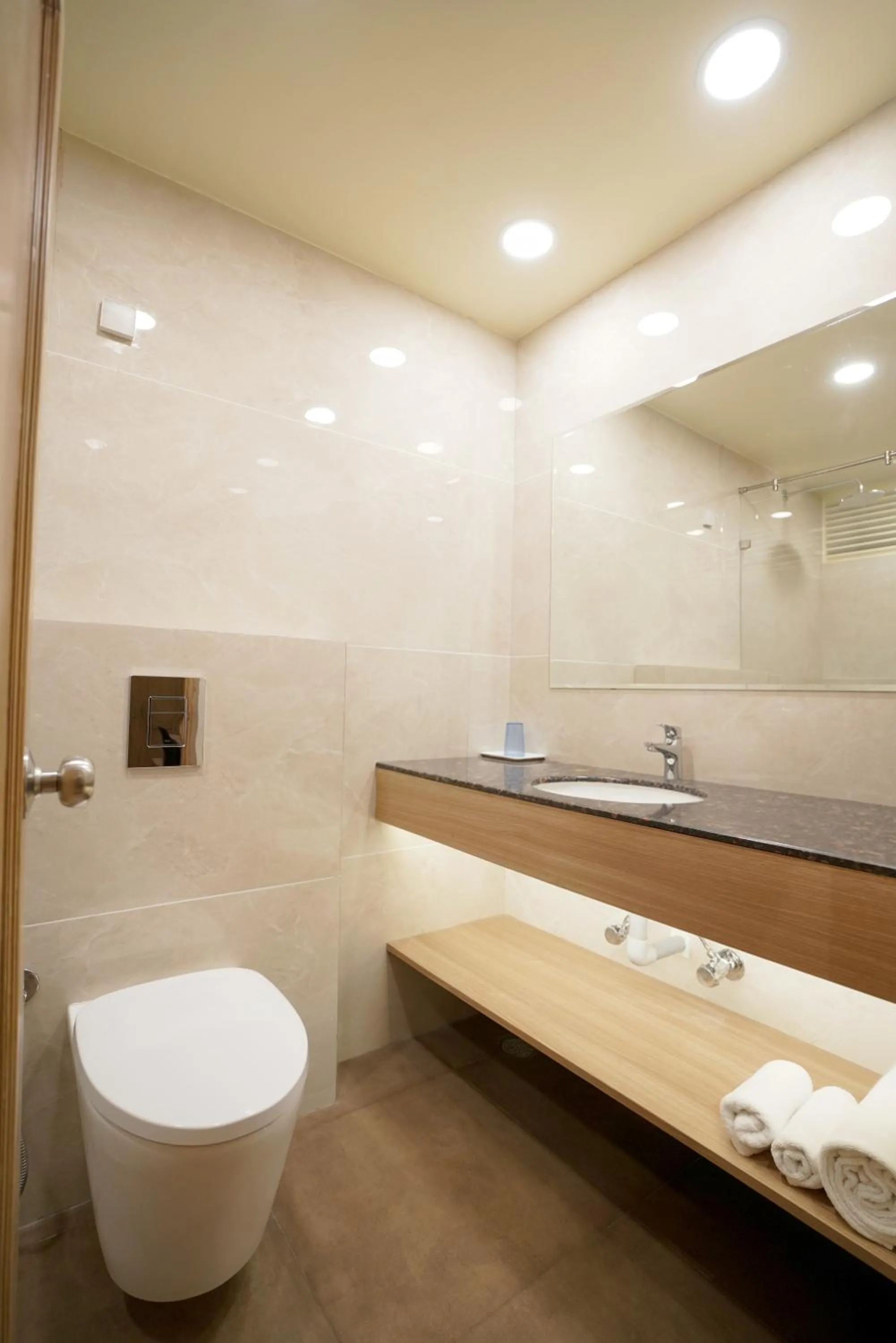 Bathroom in Kalinga Hotel