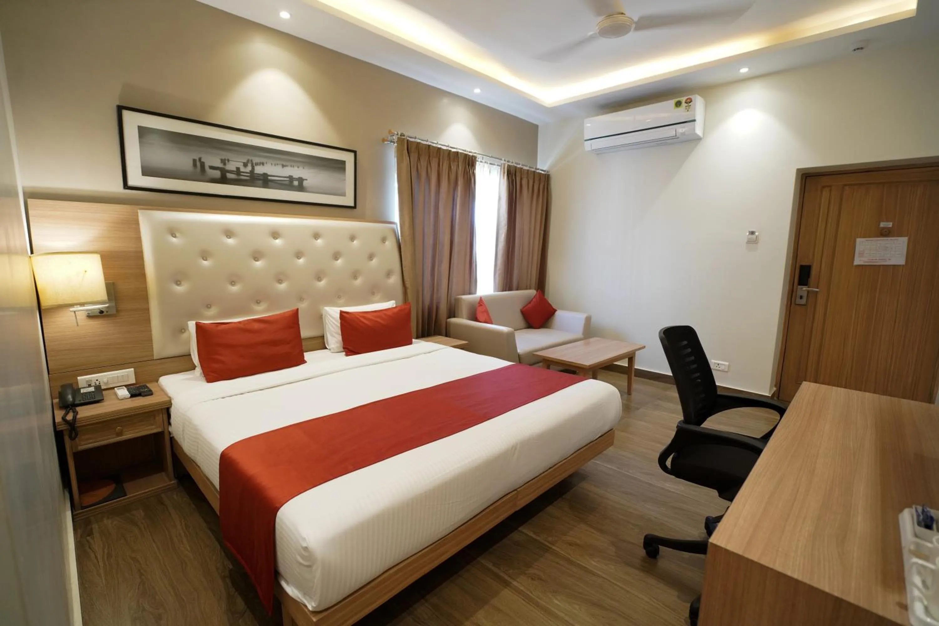 Bedroom, Bed in Kalinga Hotel