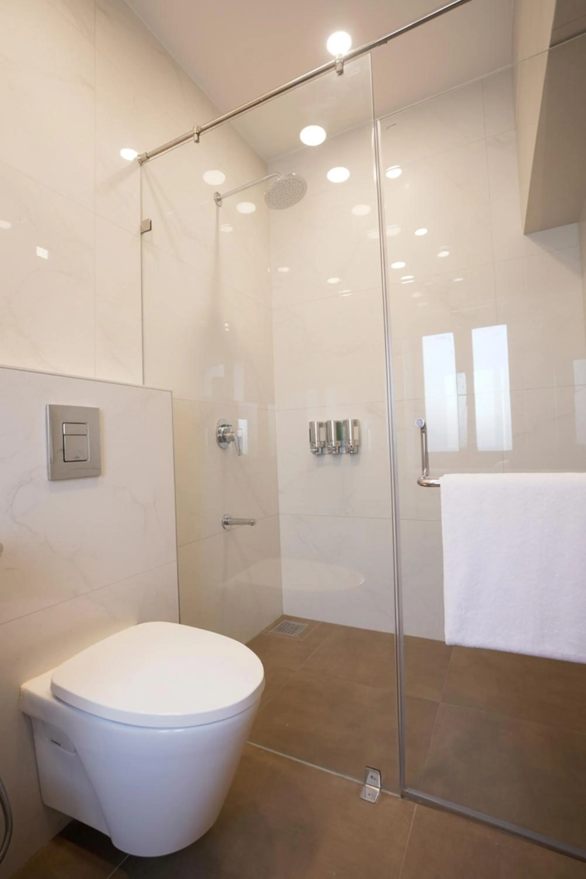 Bathroom in Kalinga Hotel