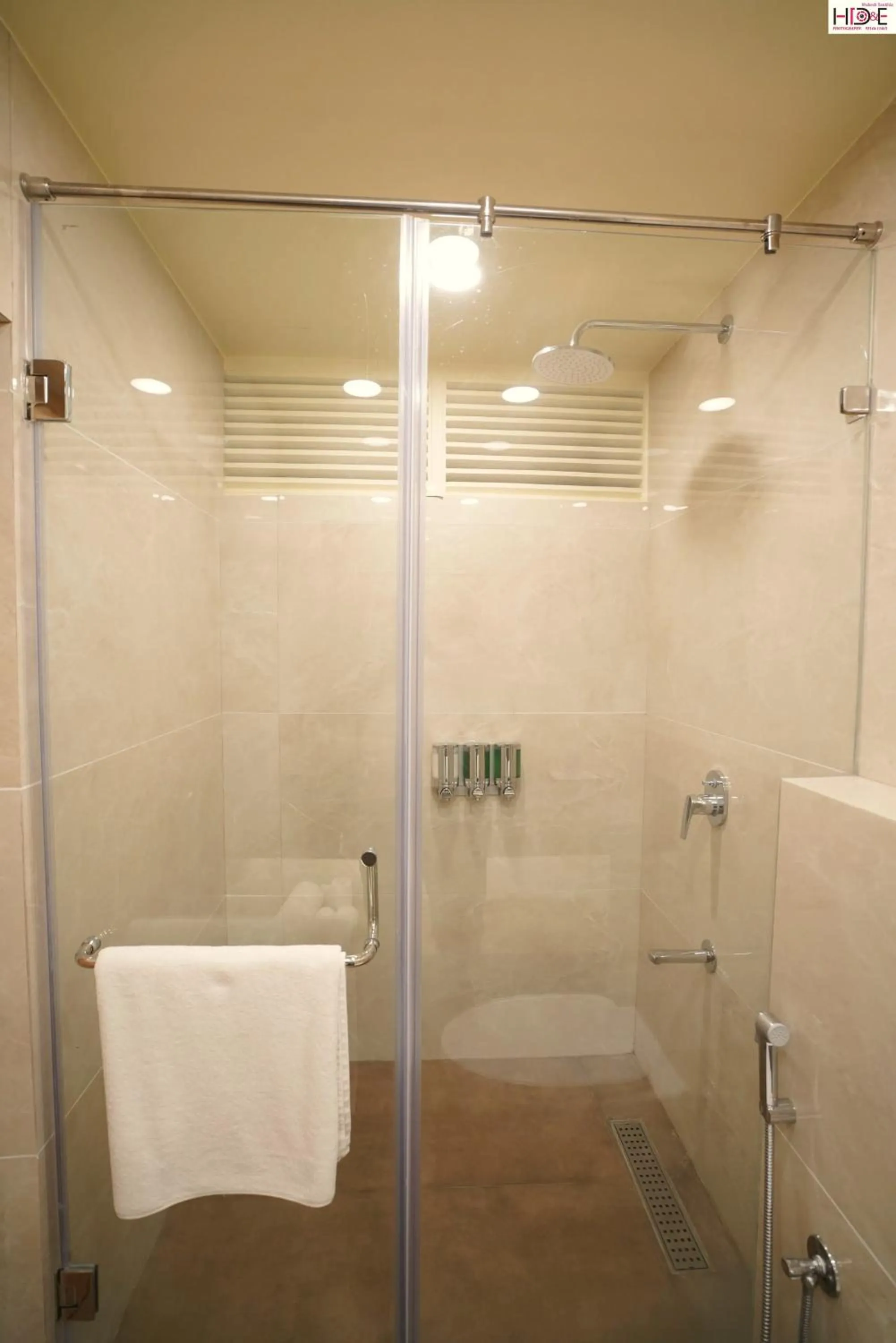 Bathroom in Kalinga Hotel