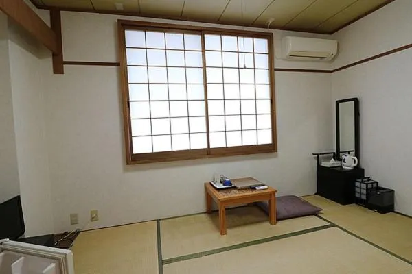 TV/Entertainment Center in Hotel Zurich Toho 2001