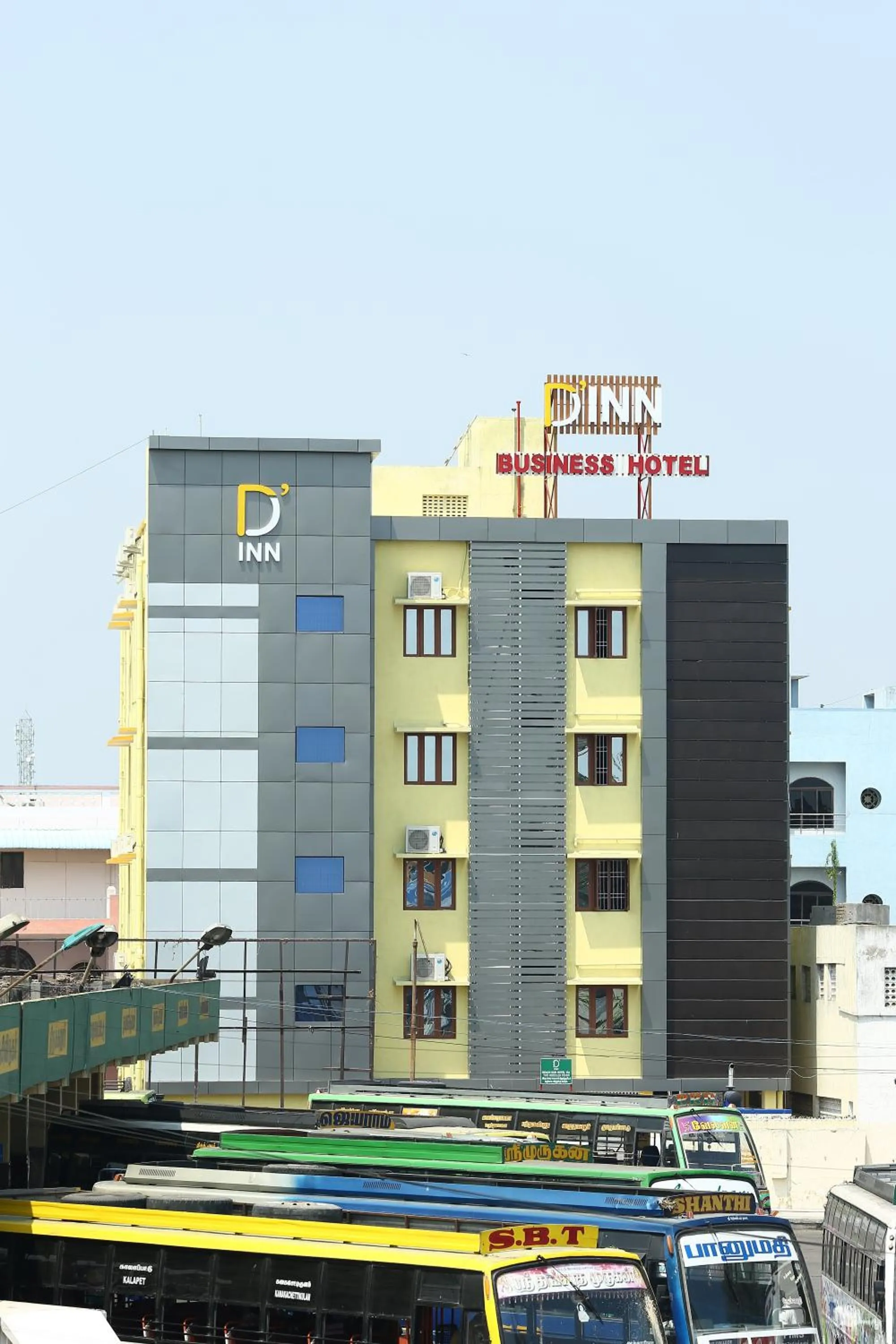 Facade/entrance in D'Inn