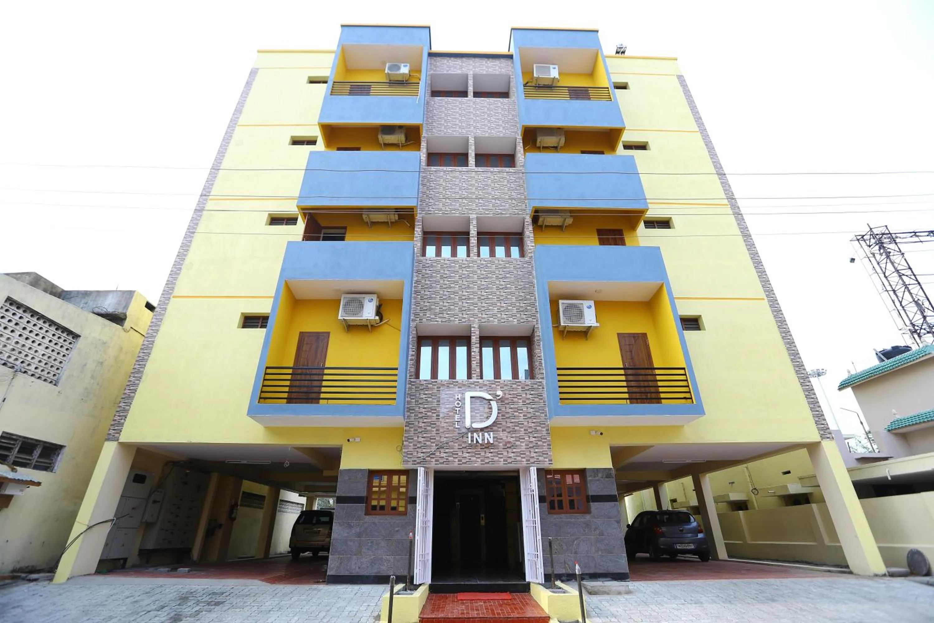 Facade/entrance in D'Inn