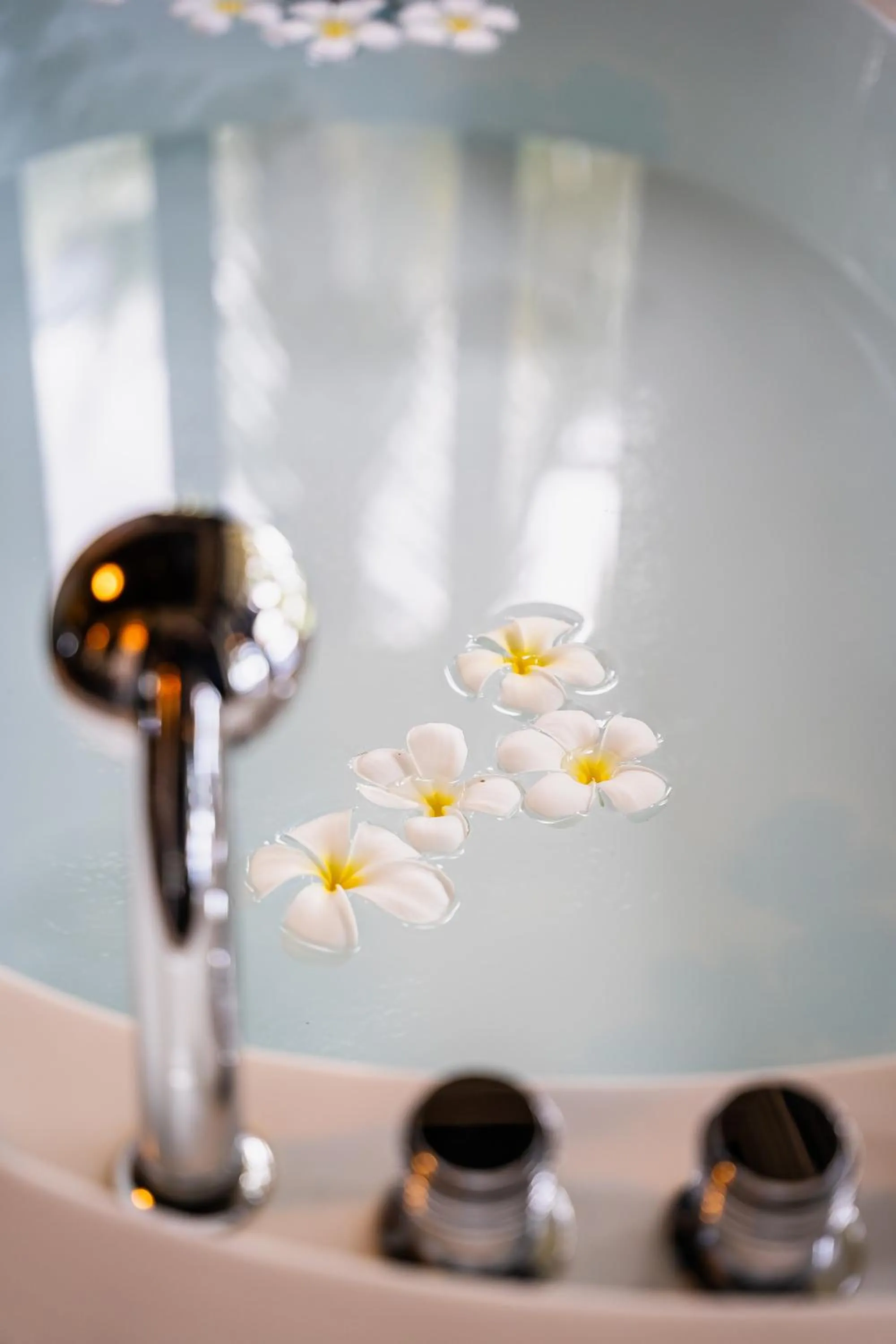 Hot Tub in Anja Beach Resort & Spa