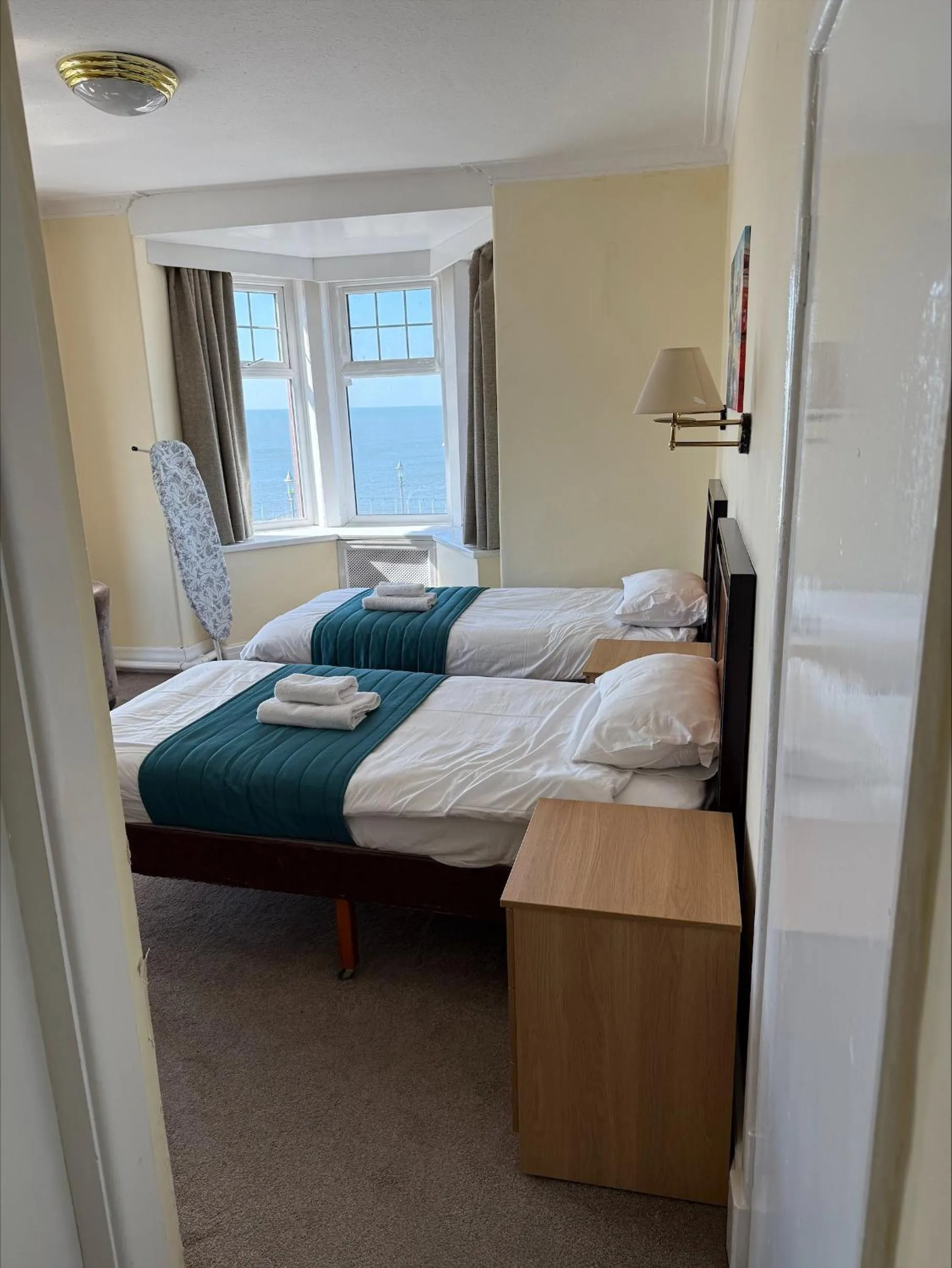 Sea view, Bed in The Savoy Hotel