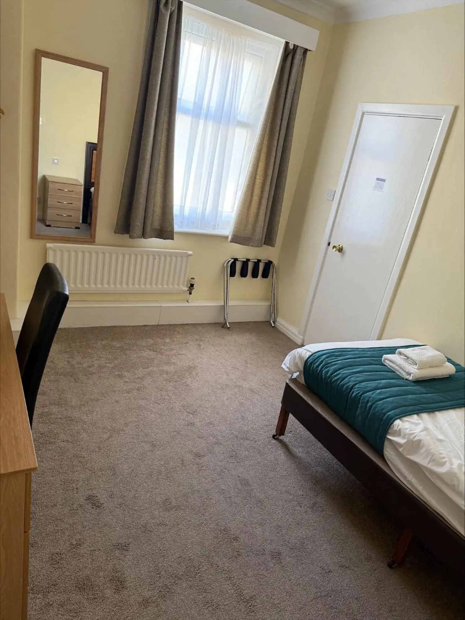 Single Room in The Savoy Hotel Single Room in The Savoy Hotel