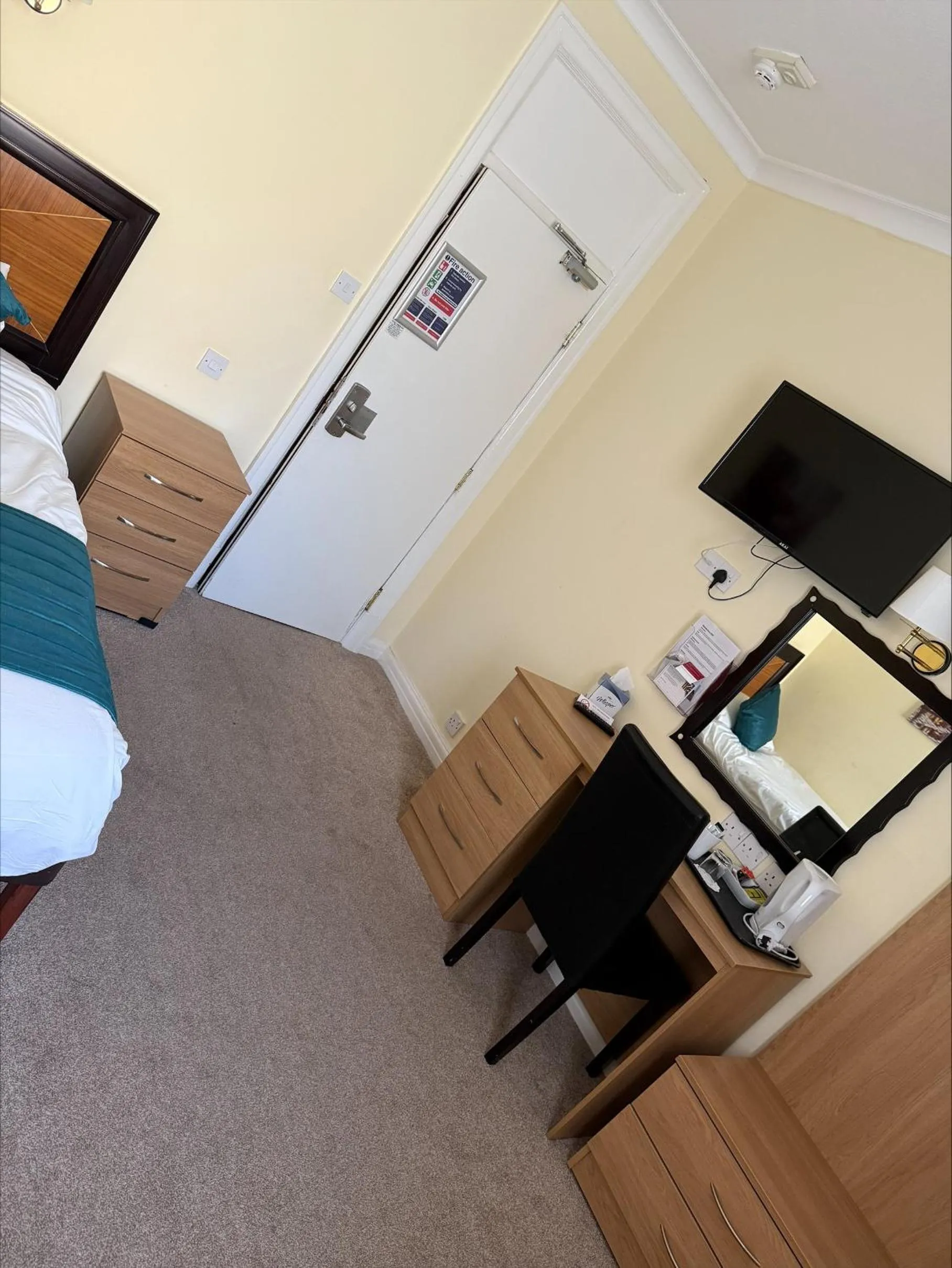 Bedroom, Bed in The Savoy Hotel