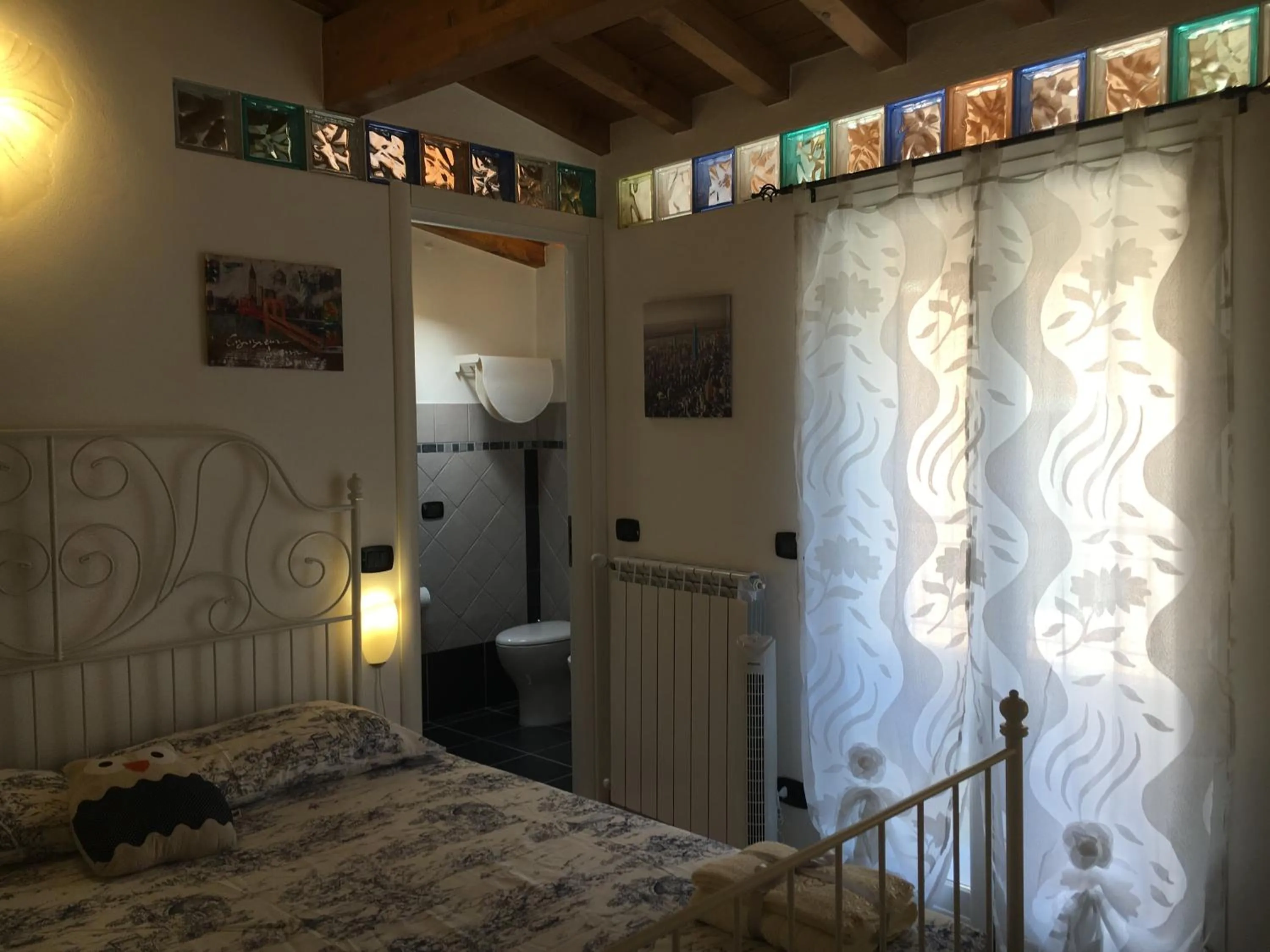 Photo of the whole room, Bed in La Torre di Clo B&B