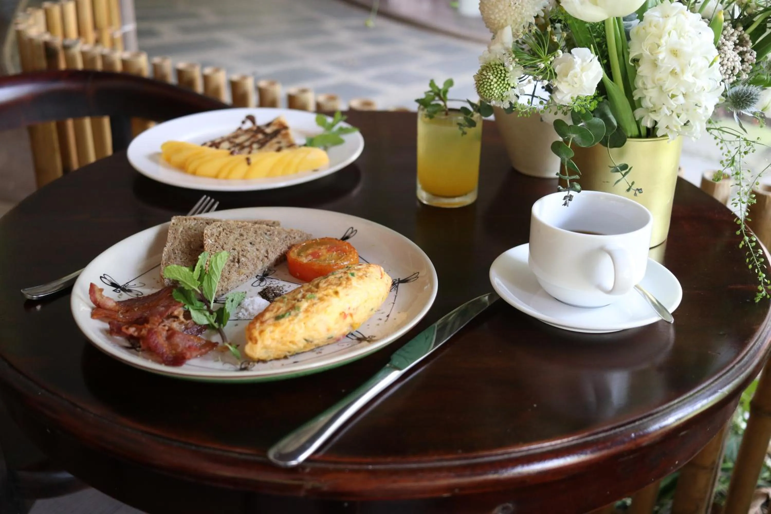 Breakfast in An Villa boutique resort