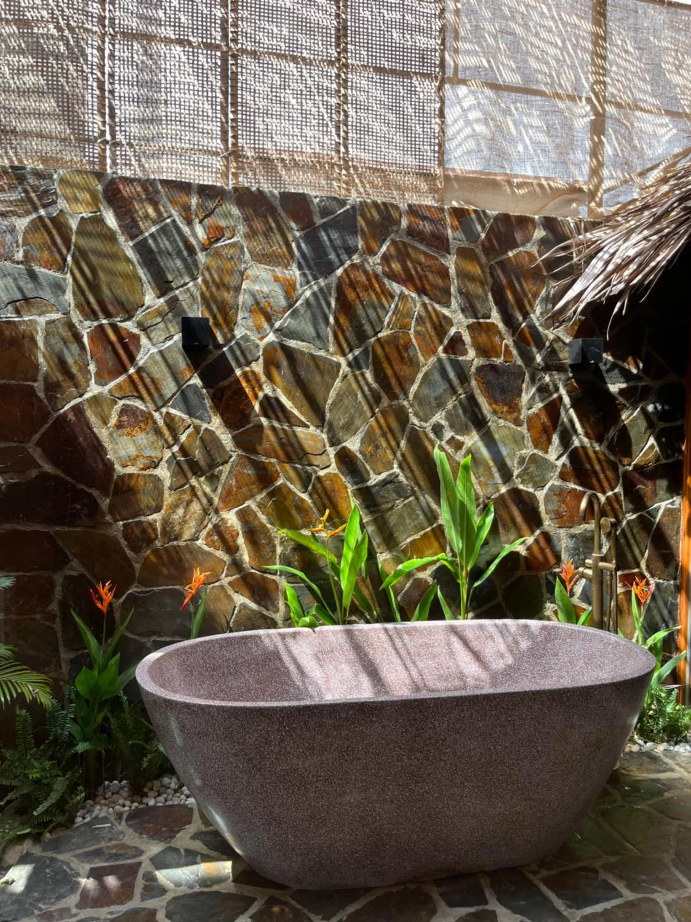 Bath in An Villa boutique resort