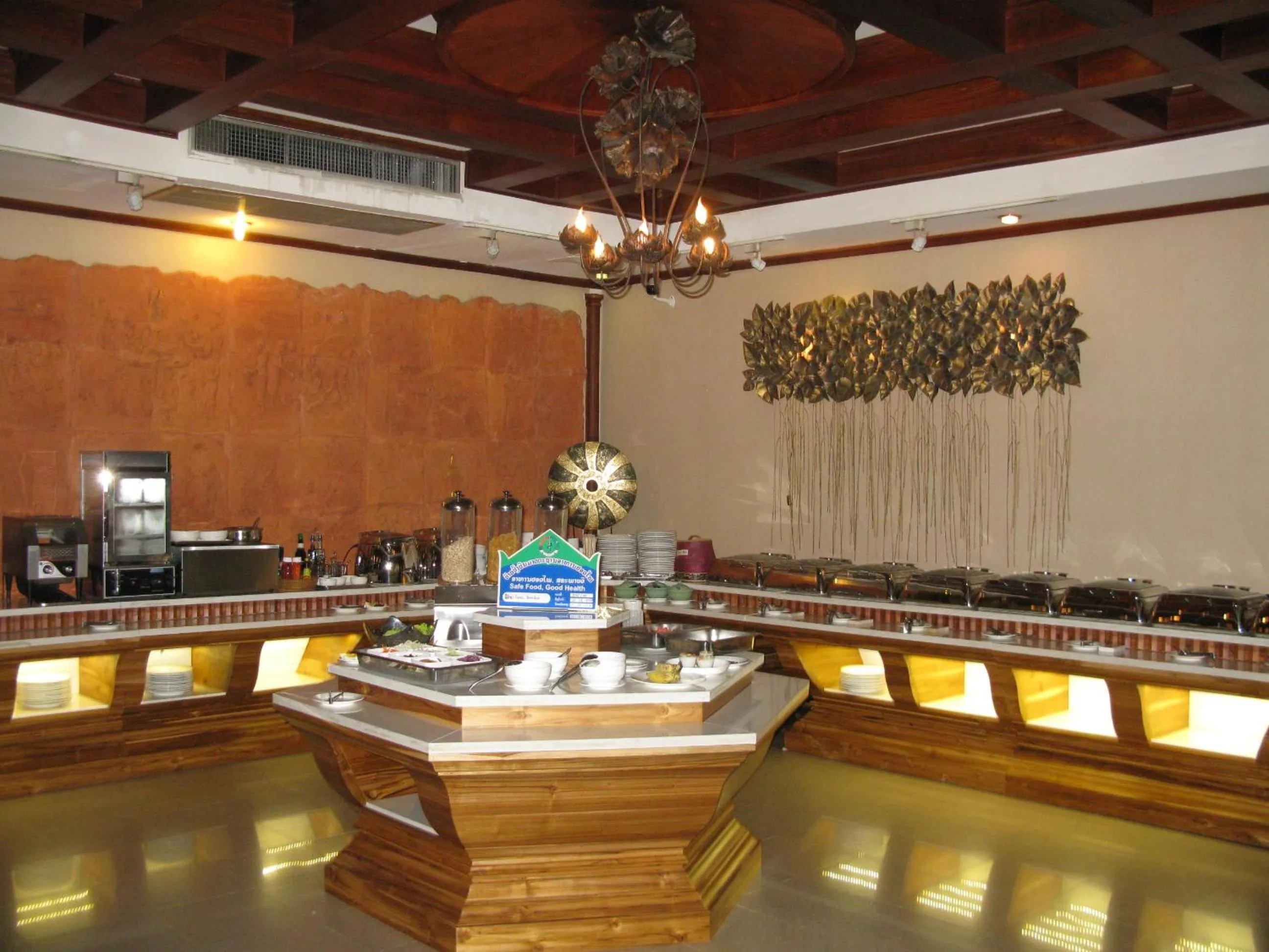 Restaurant/places to eat in Chanthapanya Hotel
