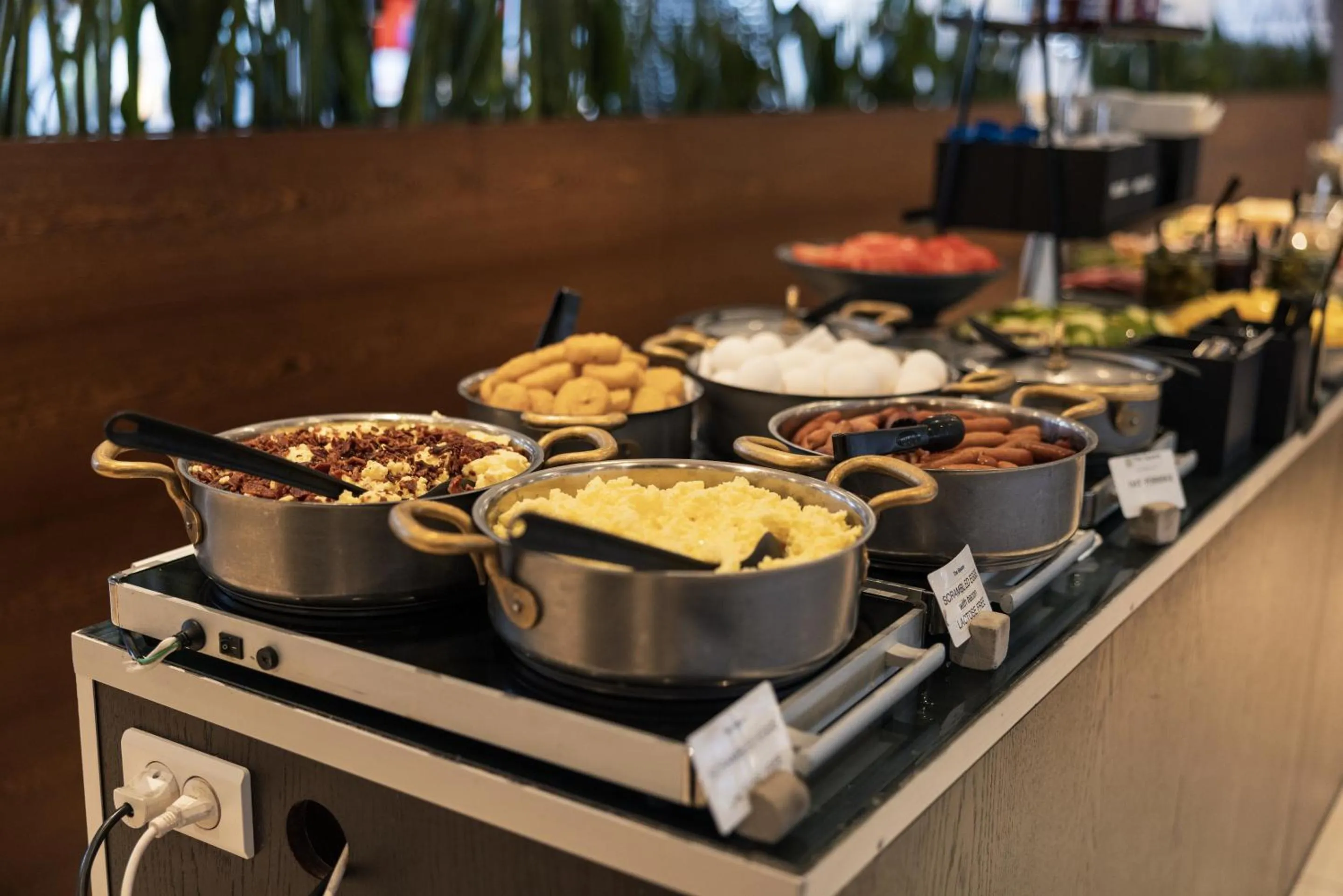 Breakfast in The Square